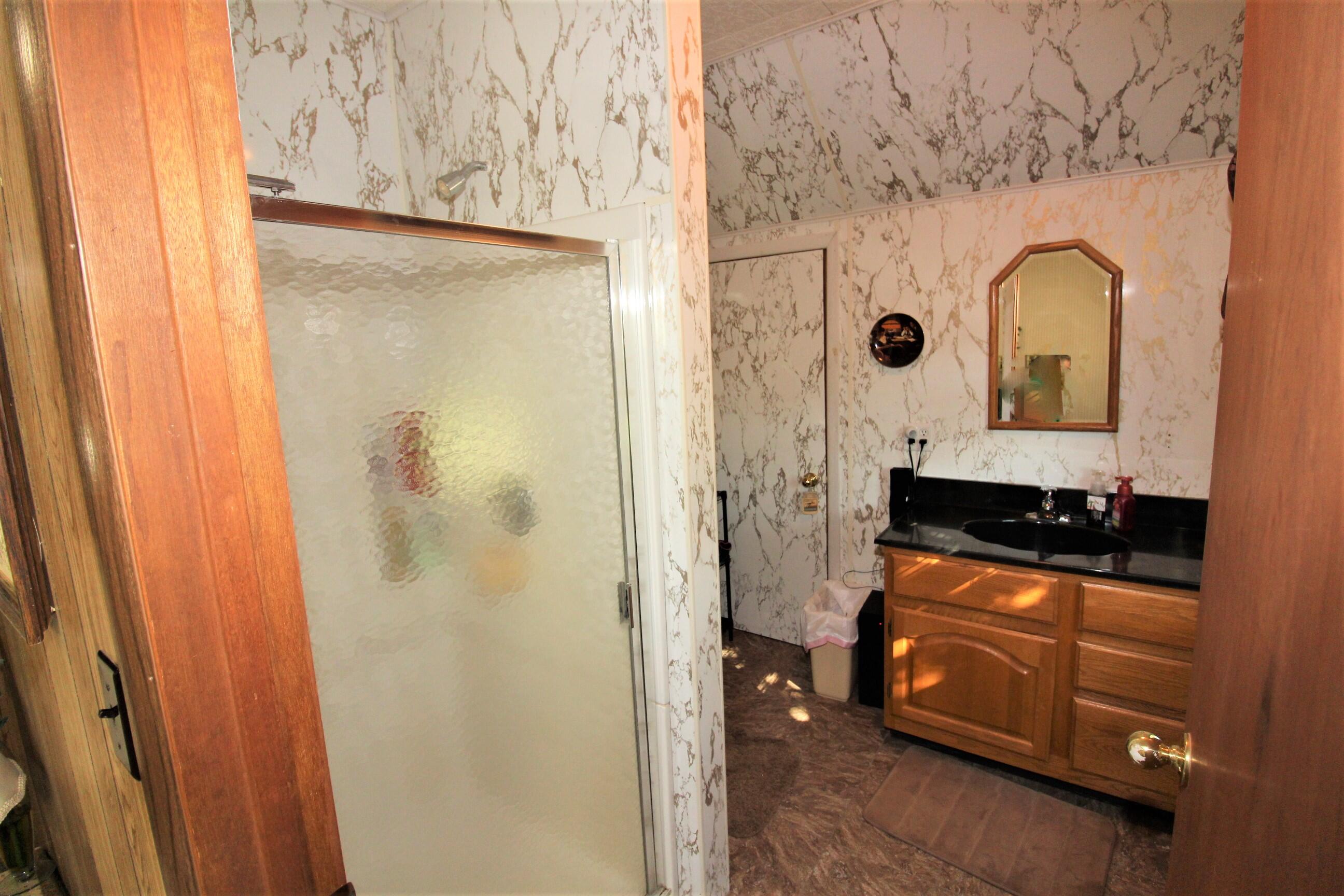 805 Oak Ave