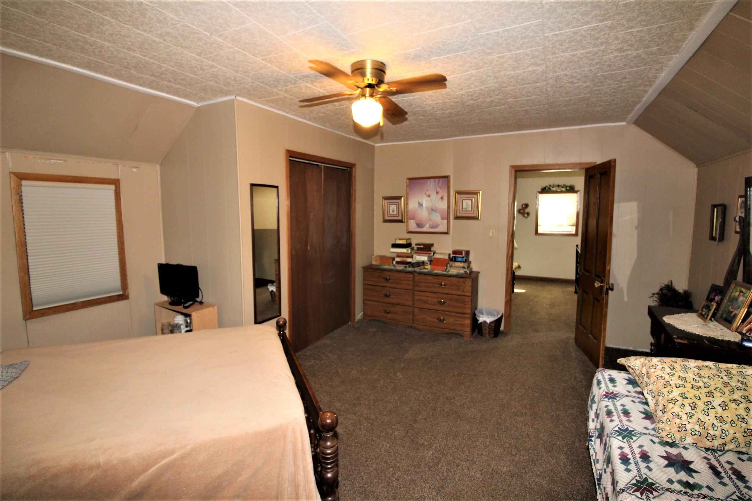 805 Oak Ave