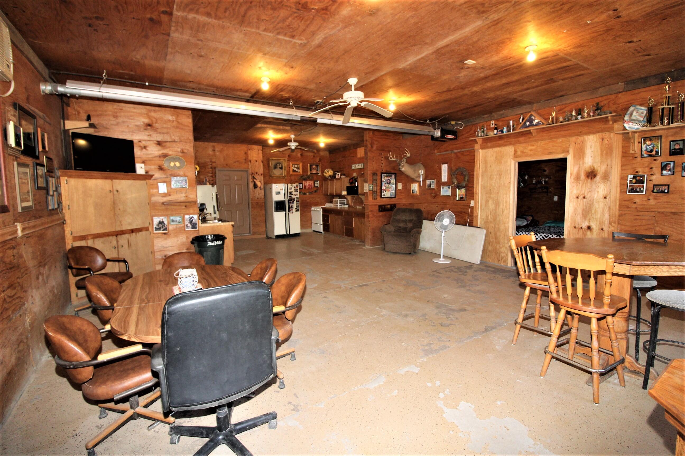 805 Oak Ave