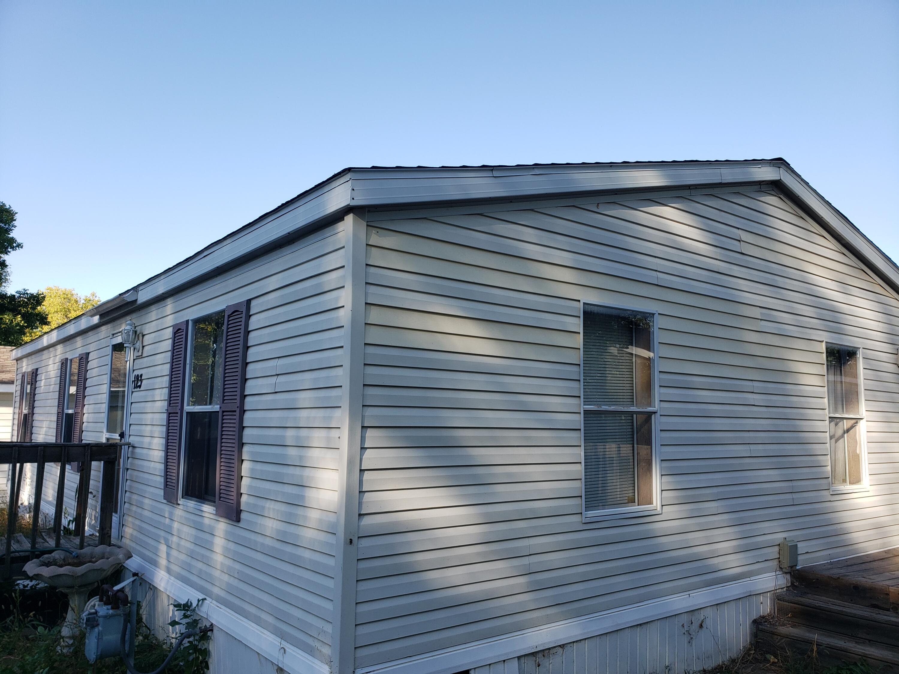 1401 S Main- Lot 123 St