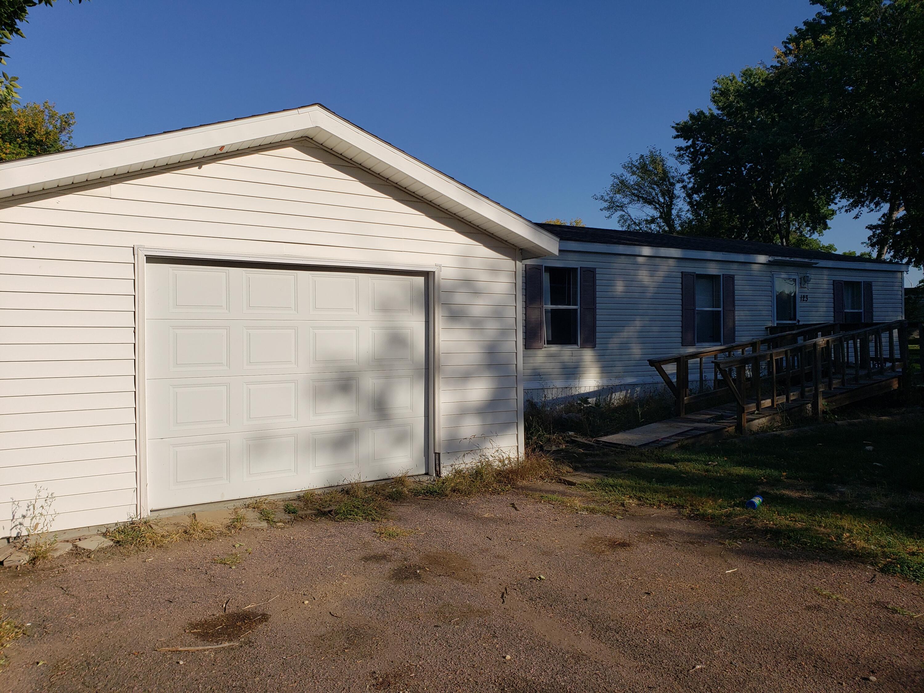1401 S Main- Lot 123 St