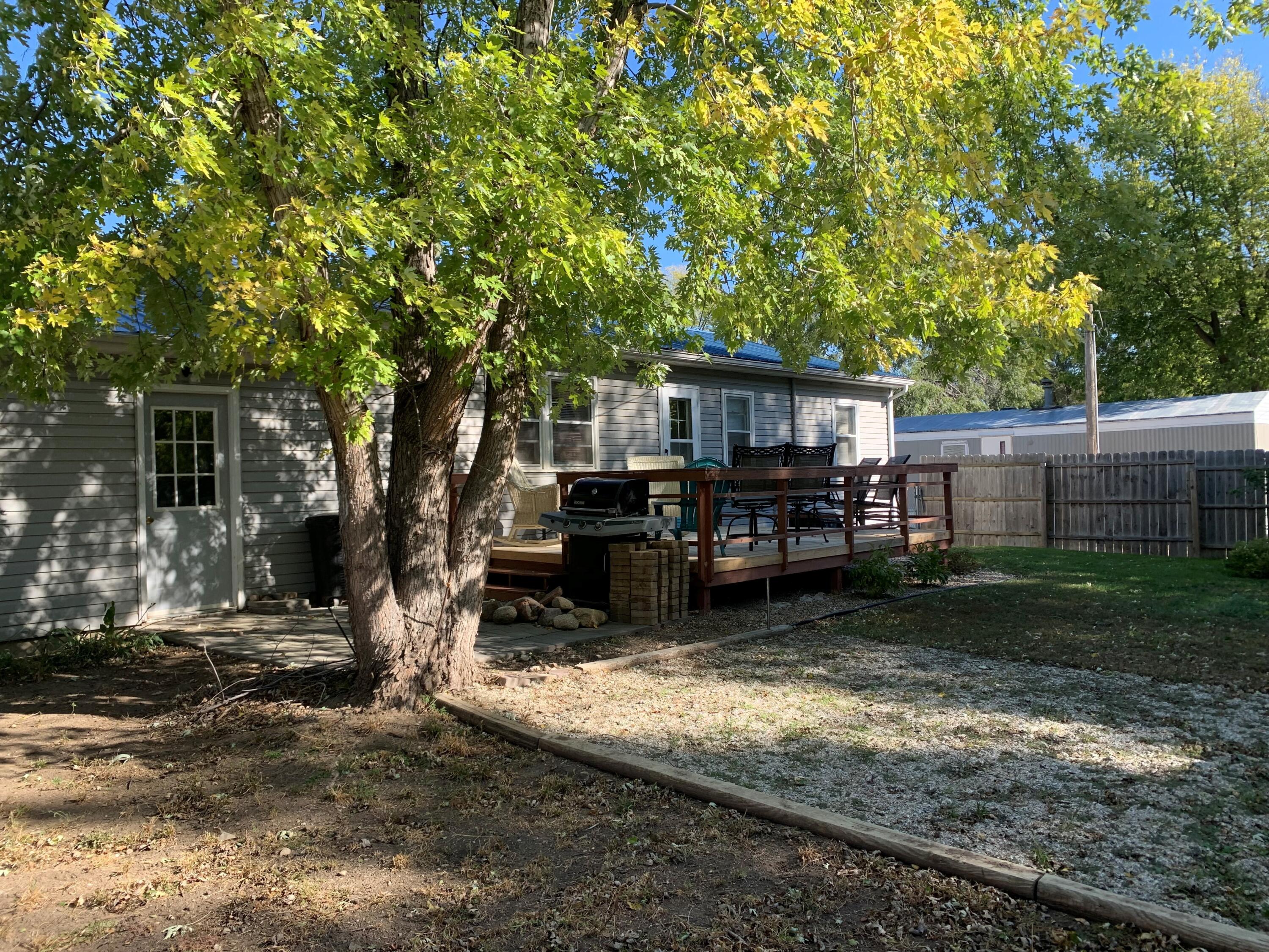 1307 E Birch Ave
