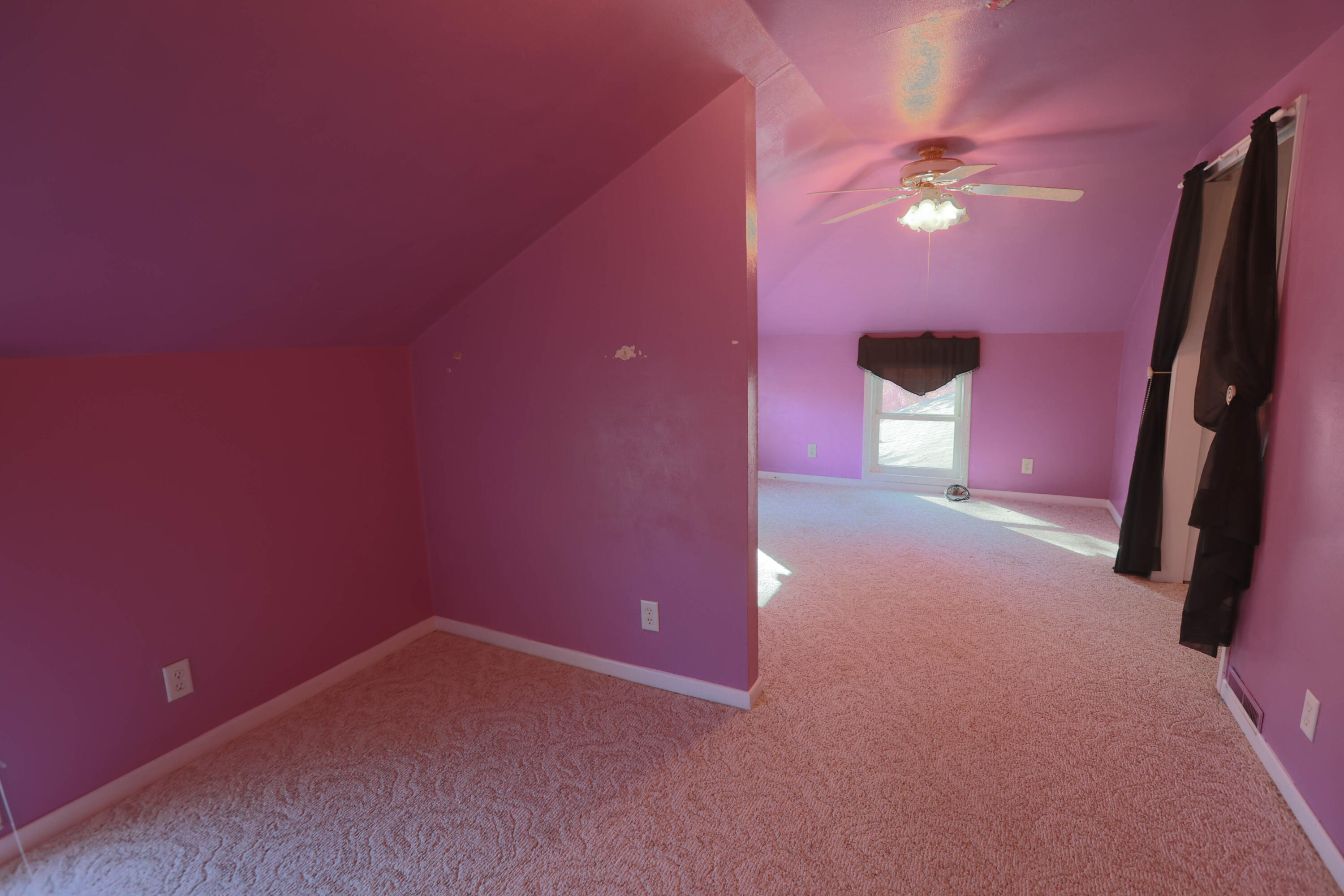 608 W Main St