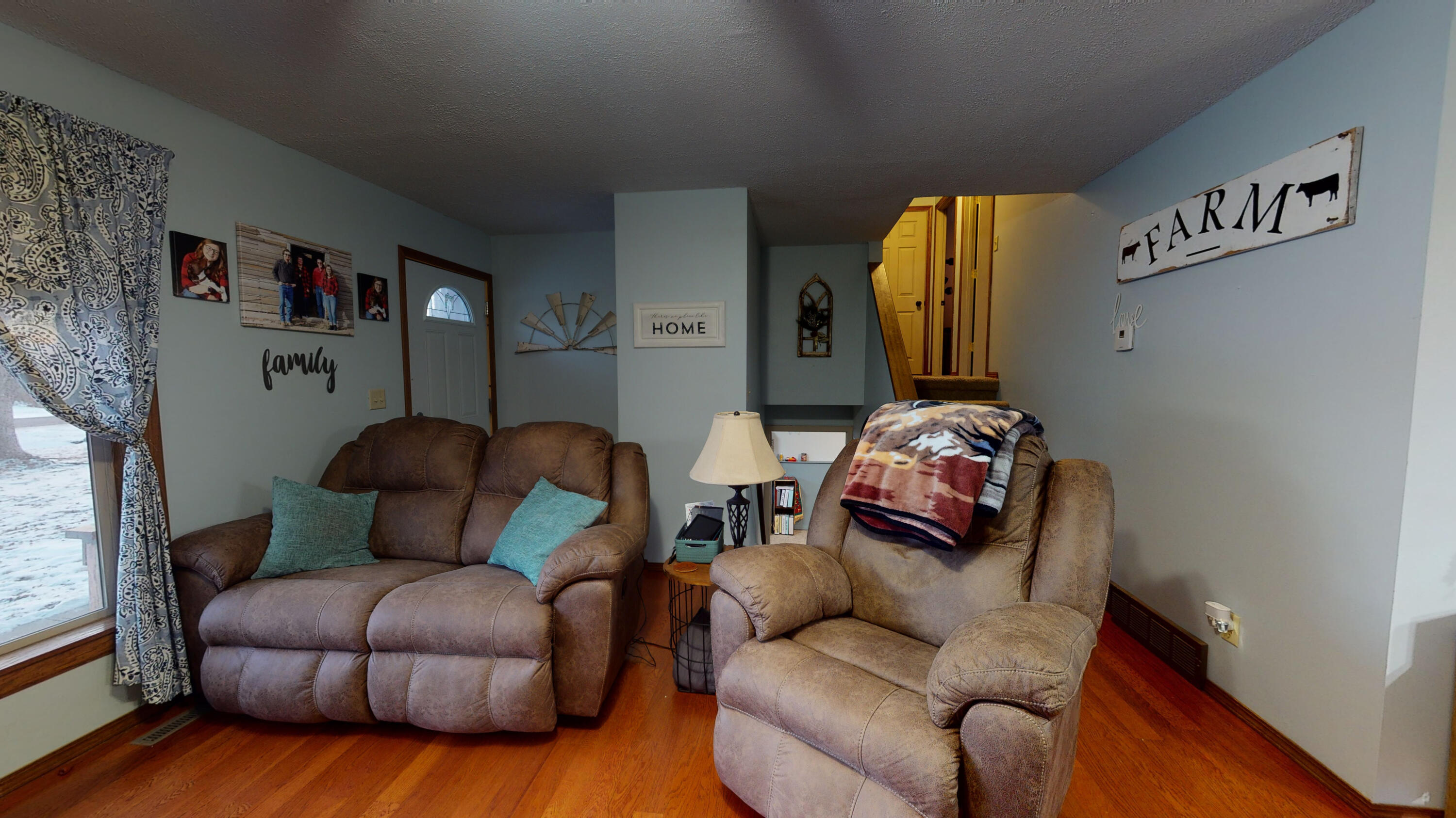 140 S Harmon Dr