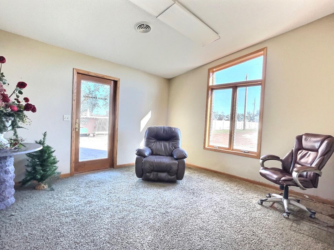 2531 S Hwy 37
