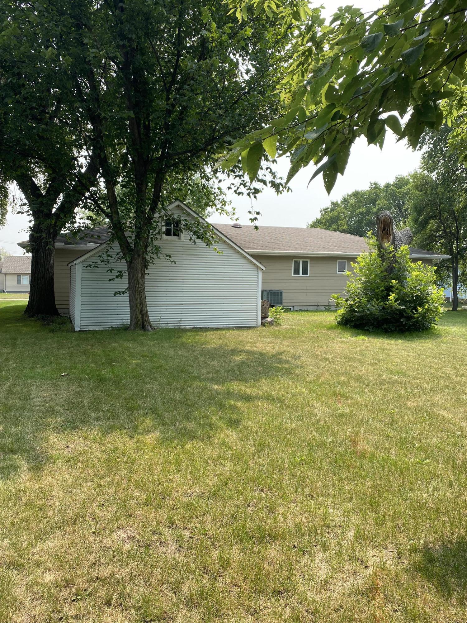307 N 4th St