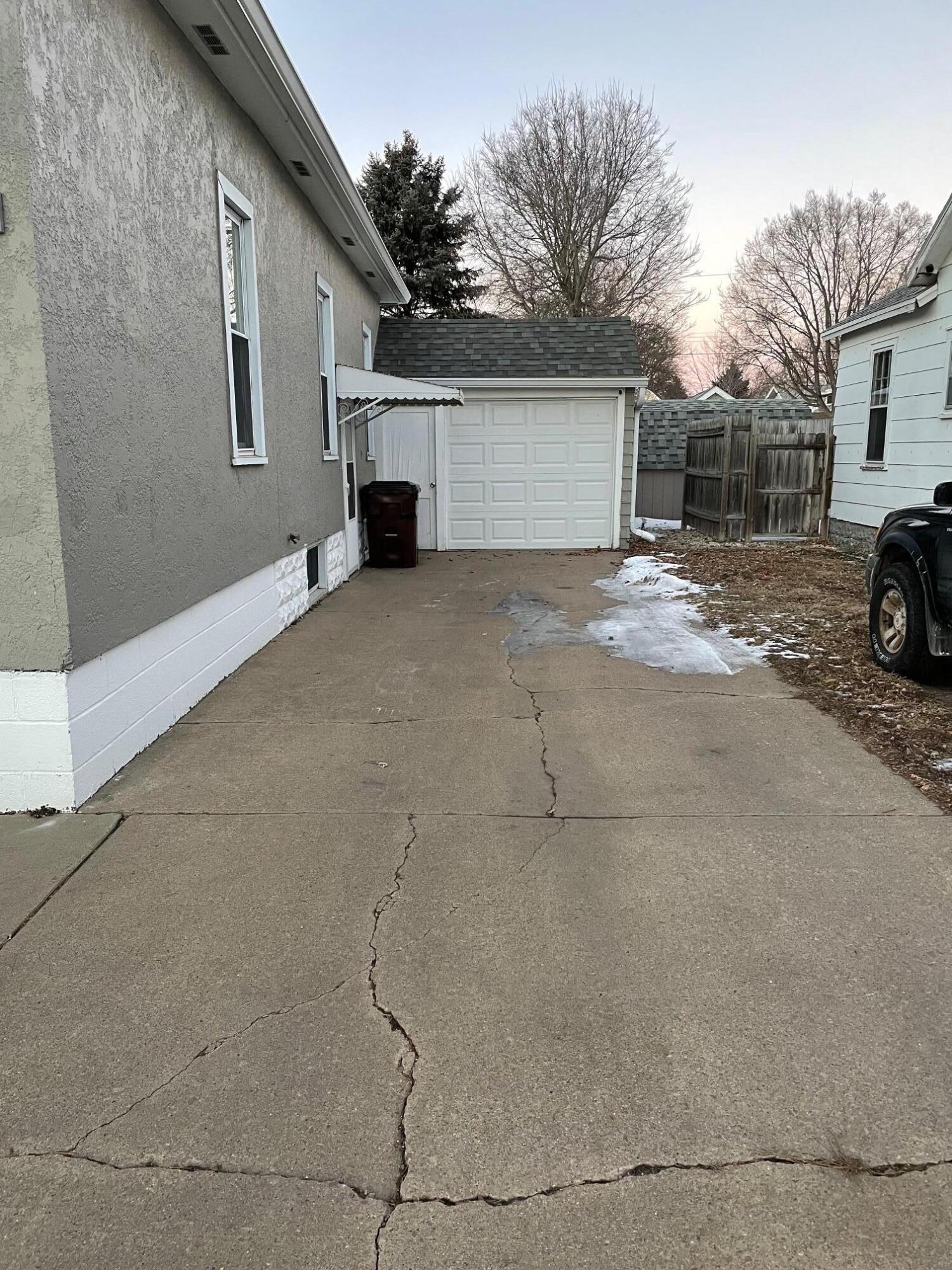 312 W 10th Ave