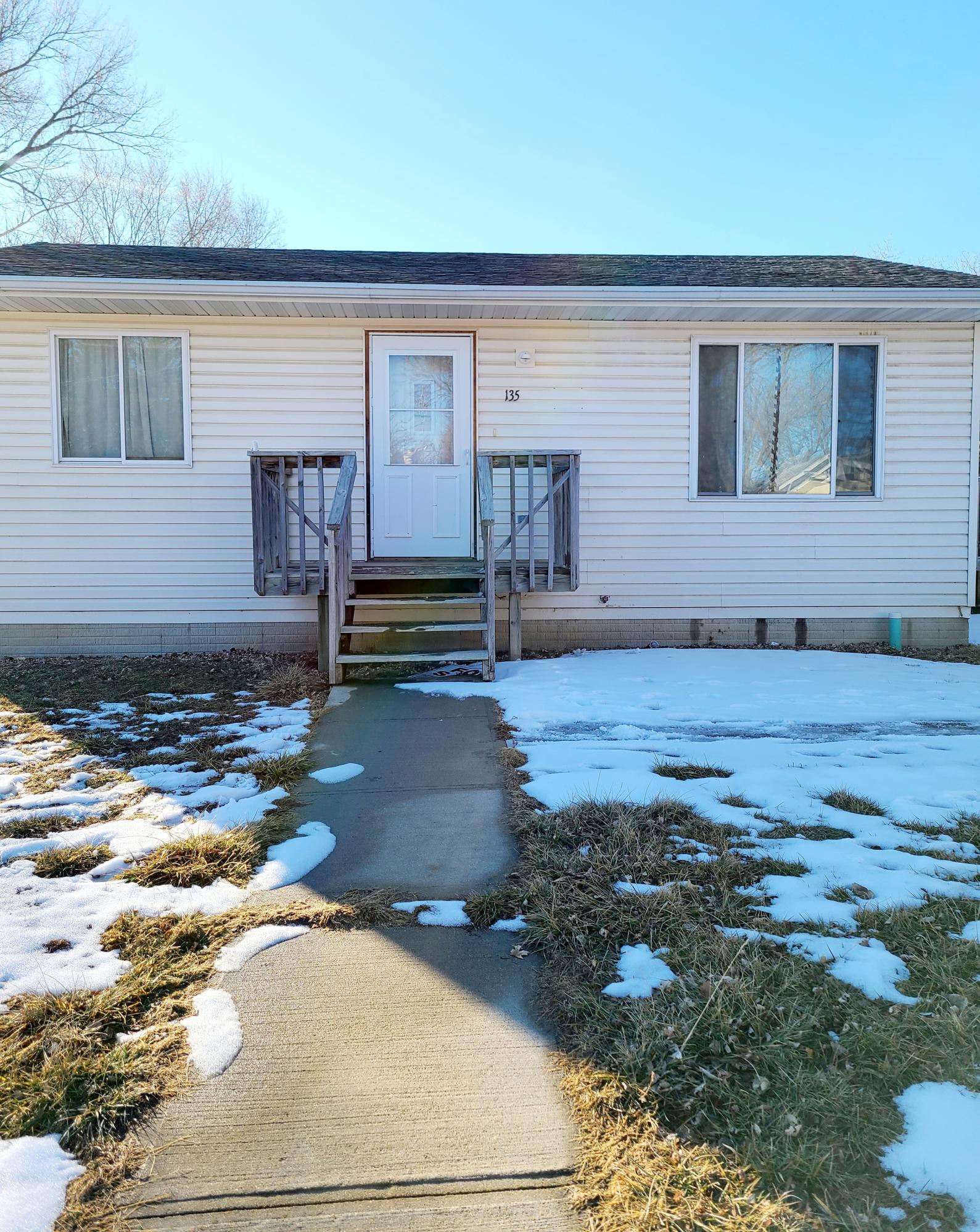 135 N 7th Ave