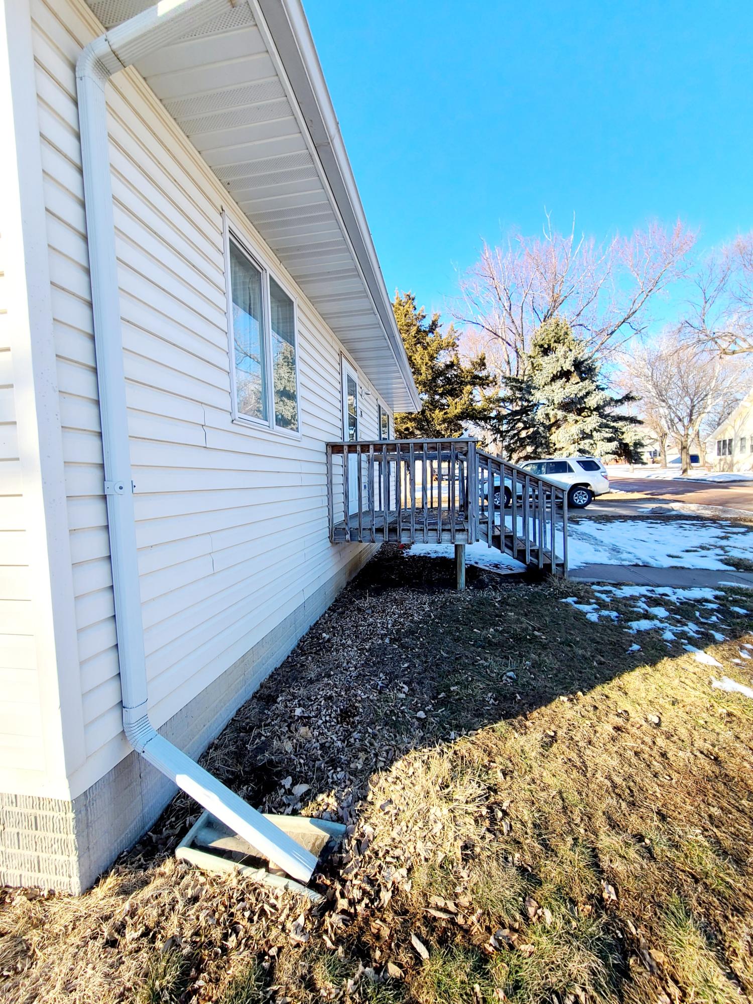 135 N 7th Ave