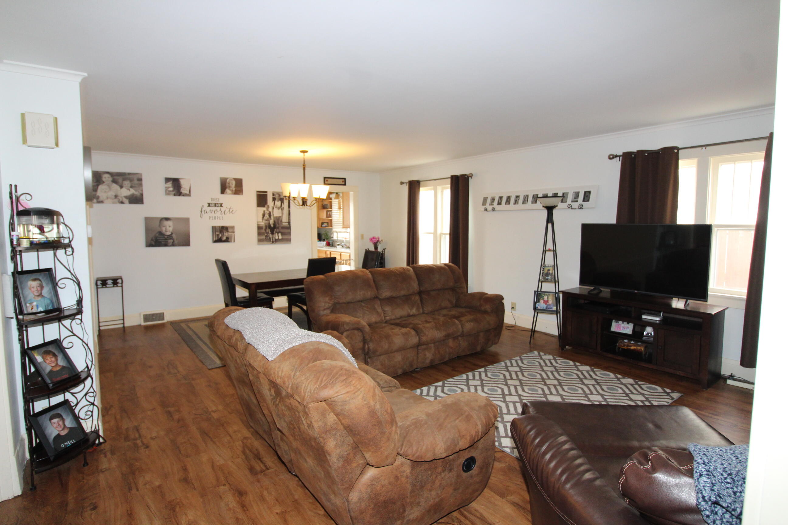 817 E 4th Ave