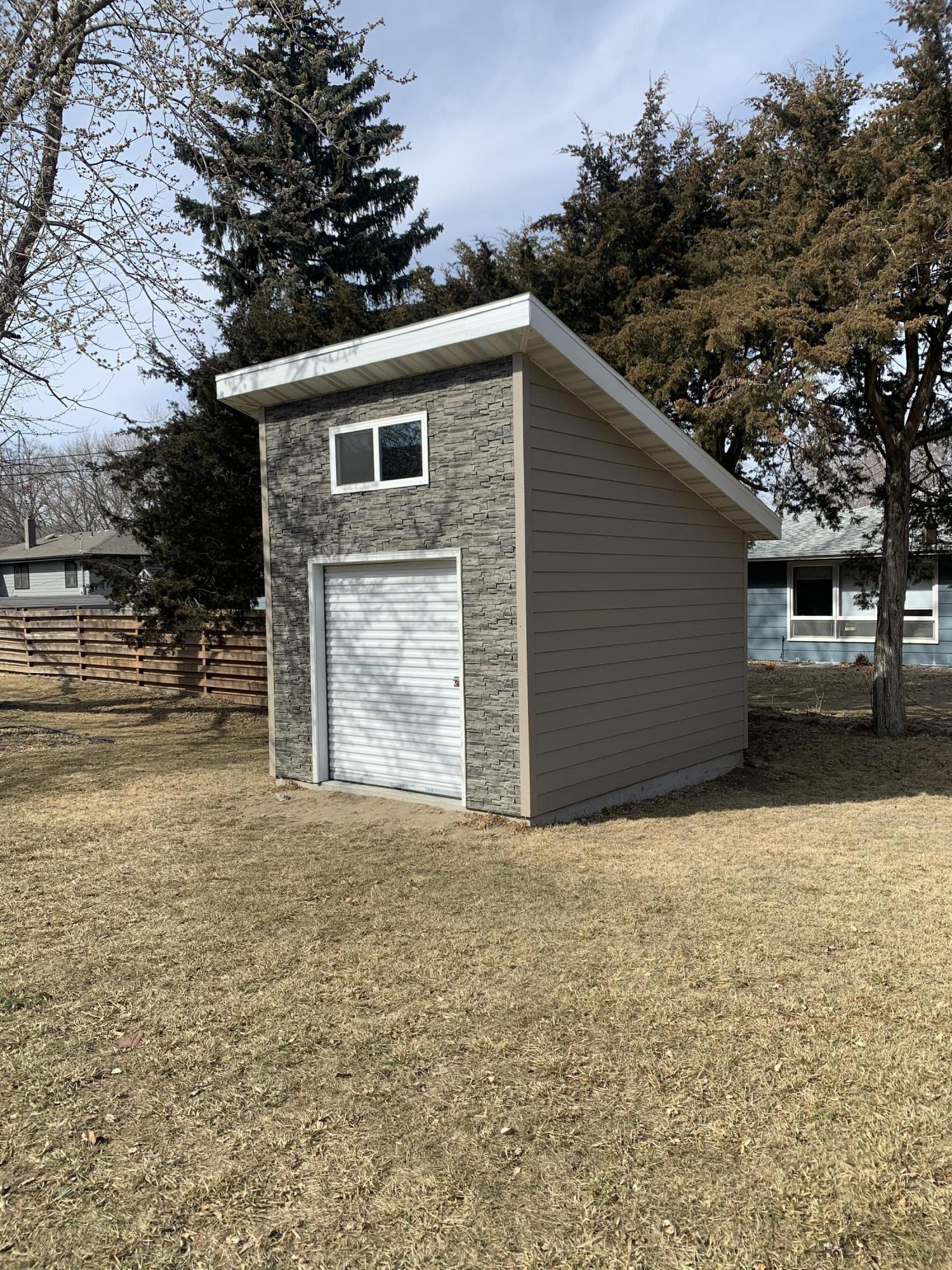 1004 Palmer Place