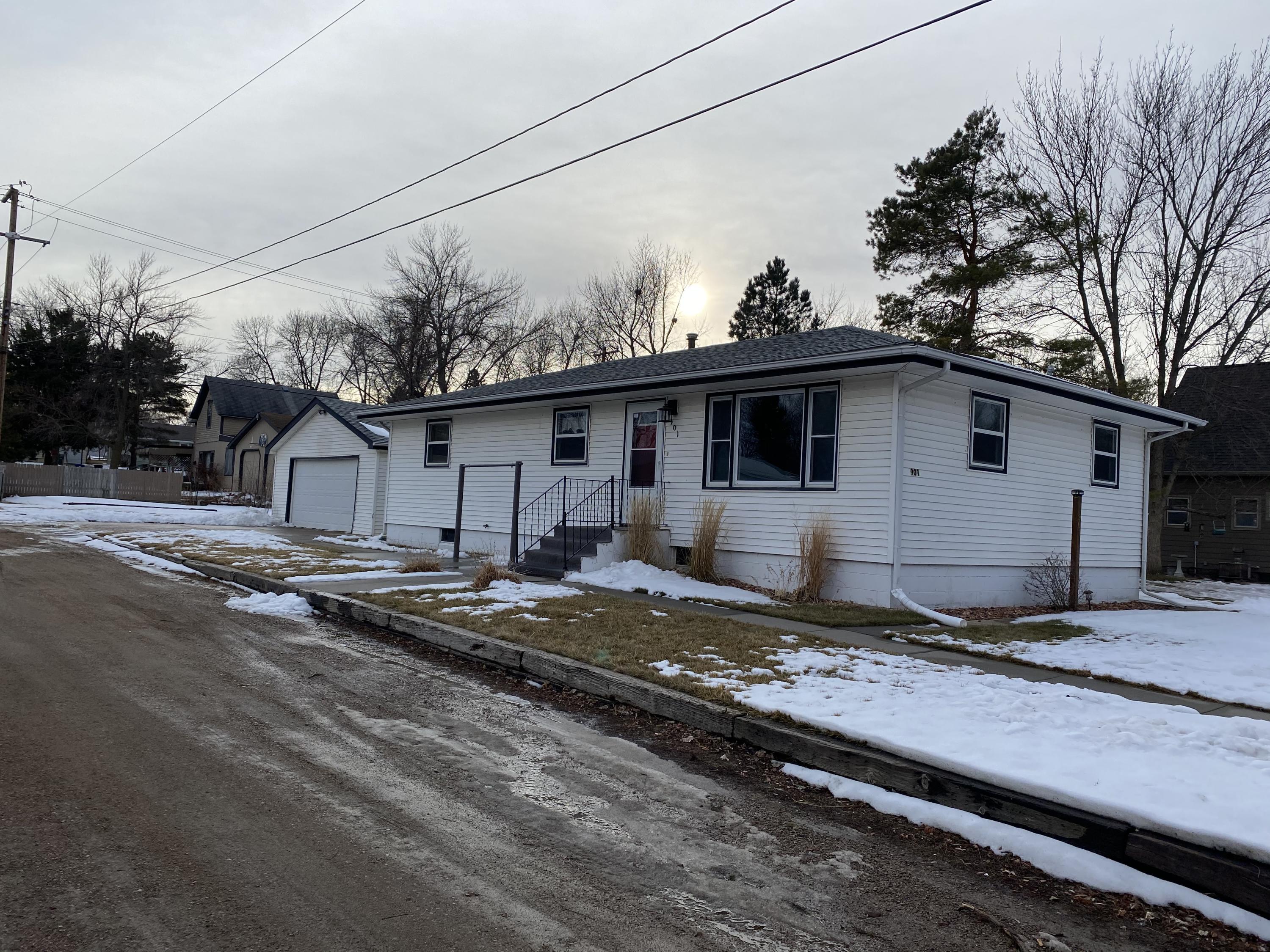 901 W Hanson Ave