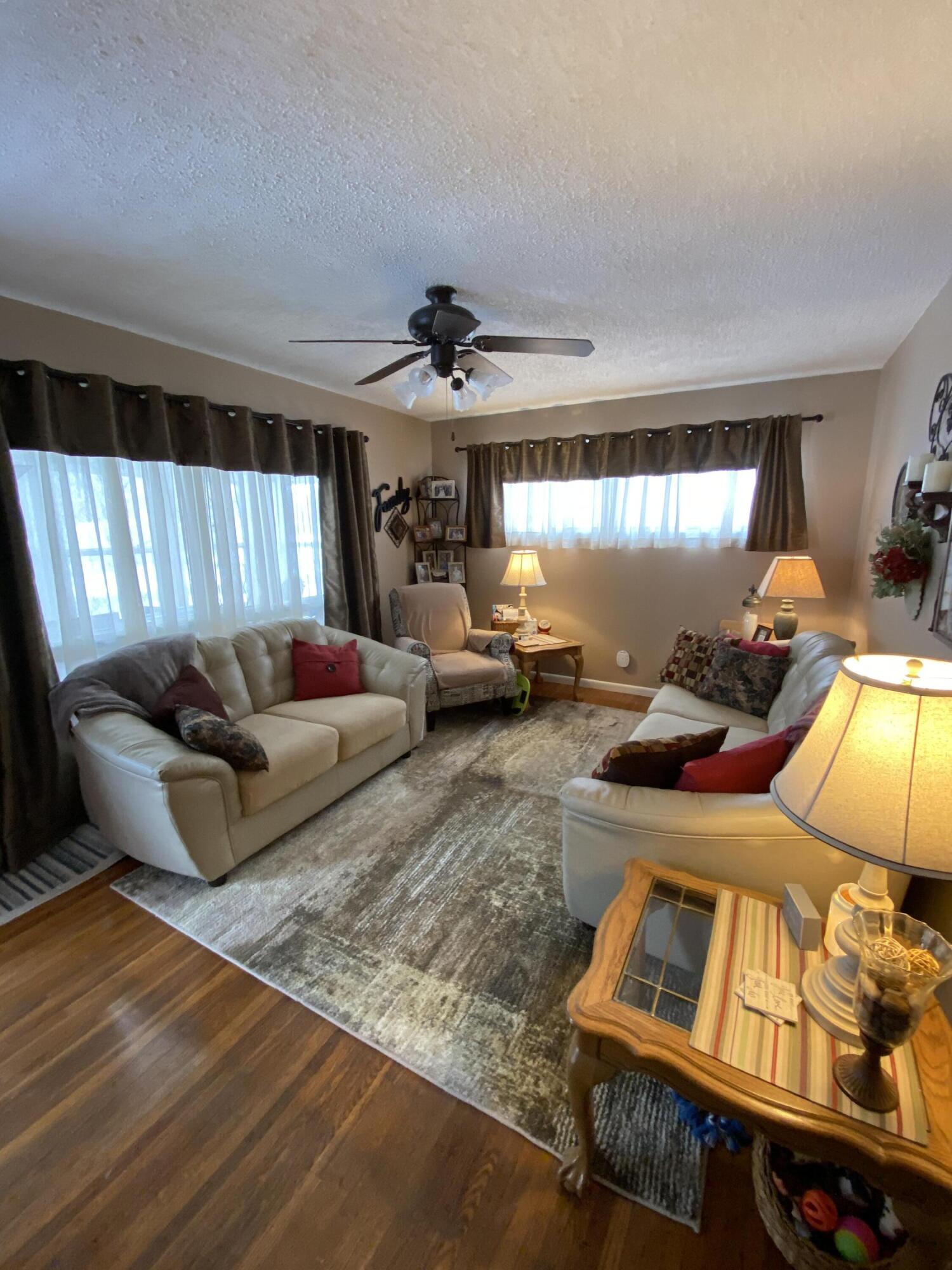 306 E Main