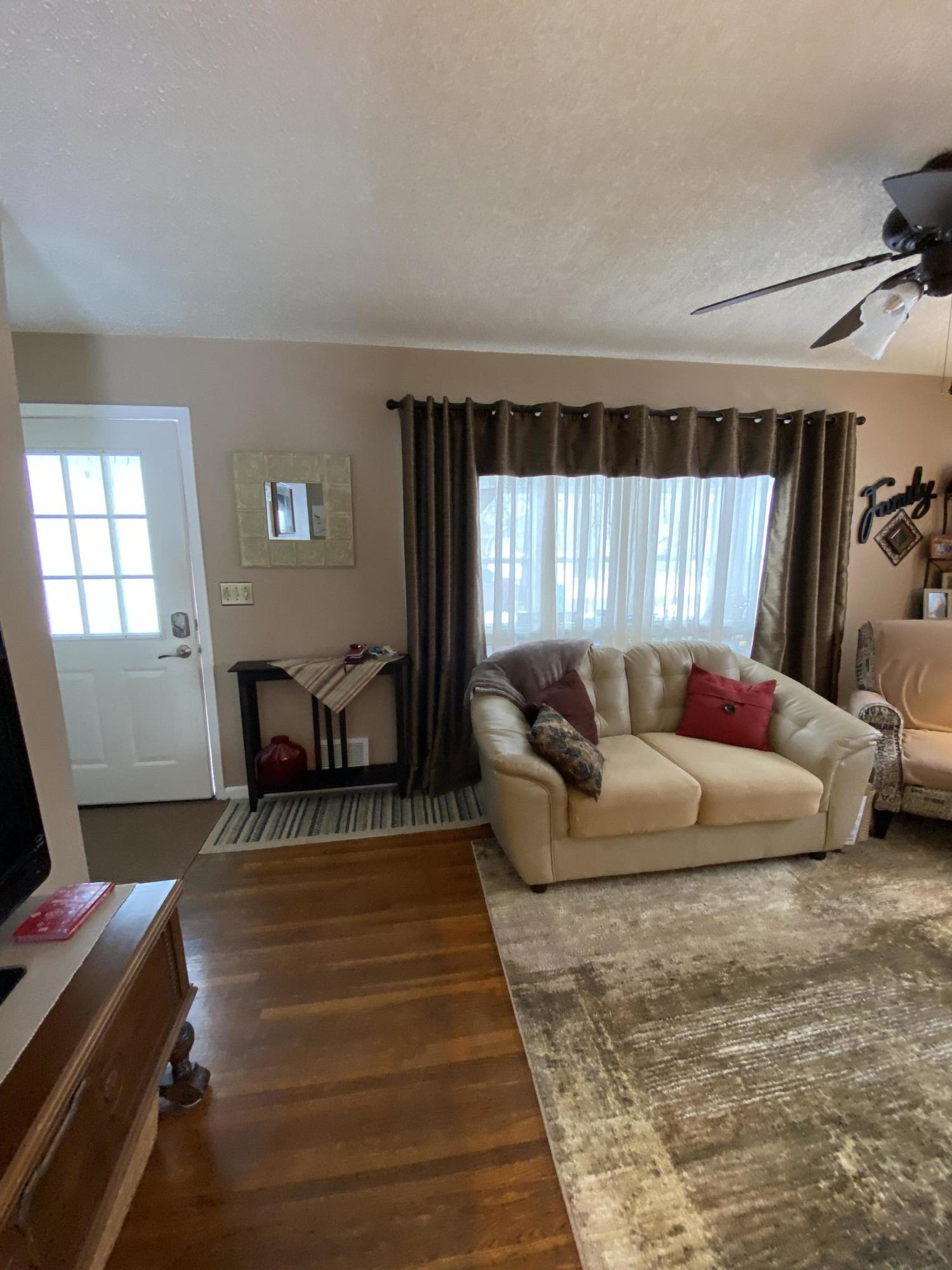 306 E Main
