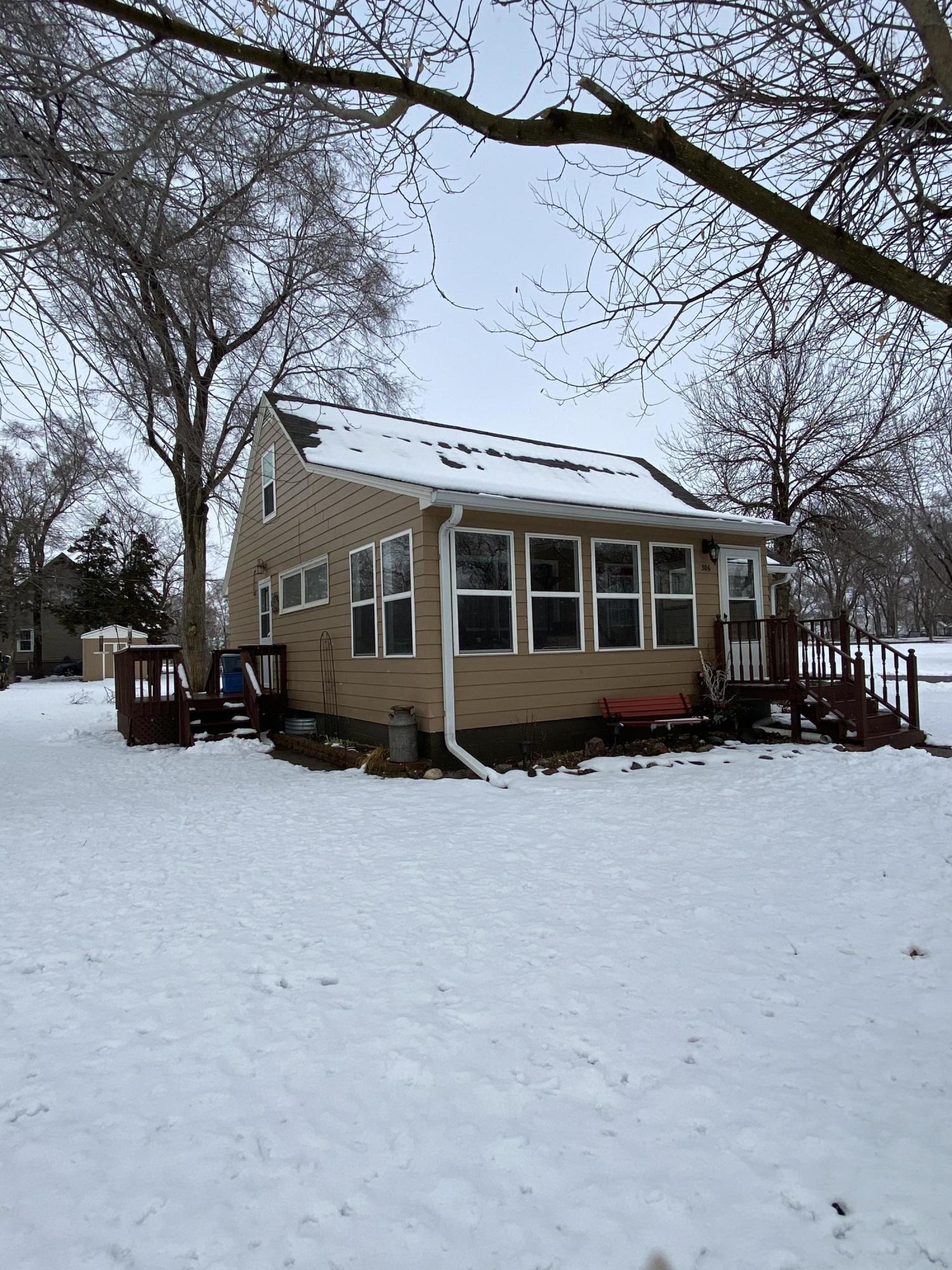 306 E Main