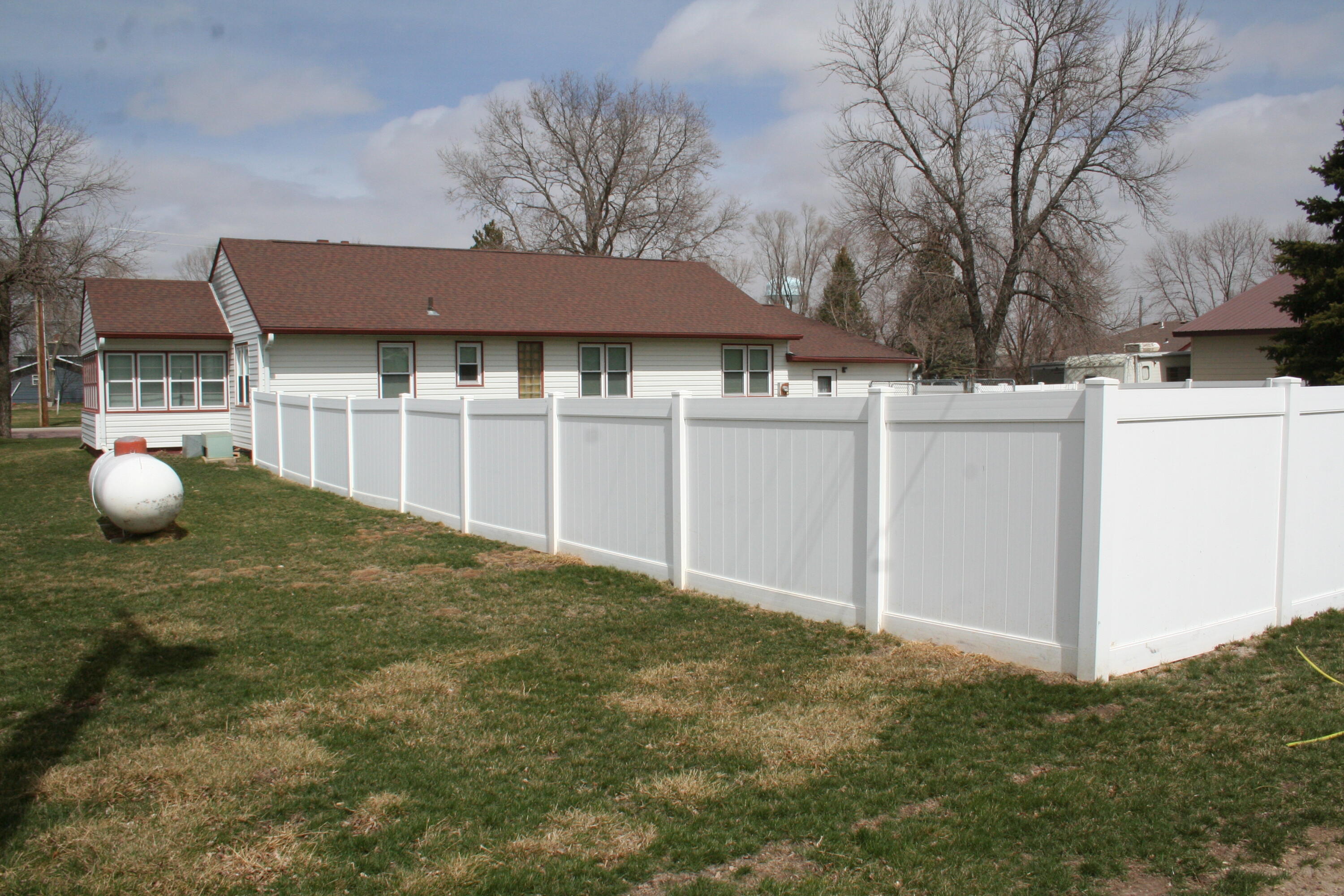 606 W Elm St