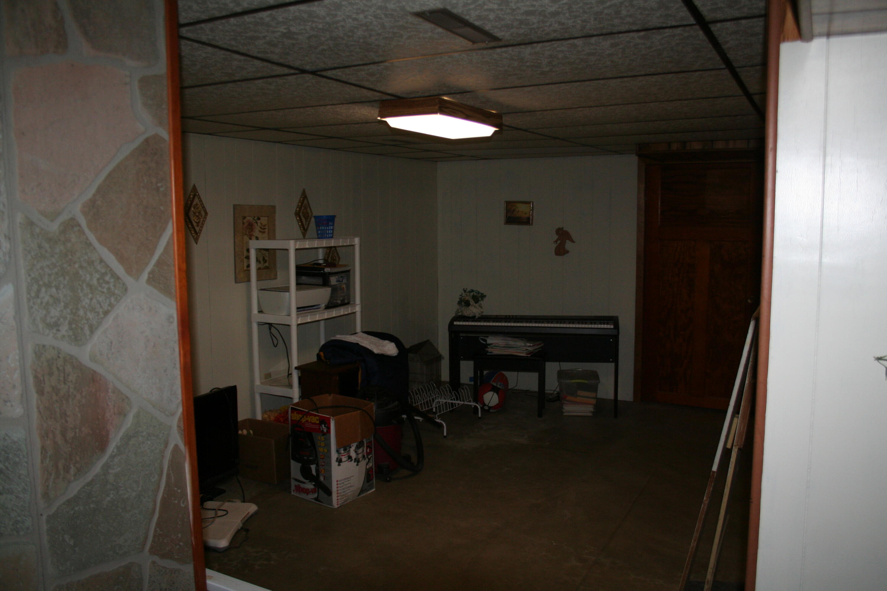 606 W Elm St
