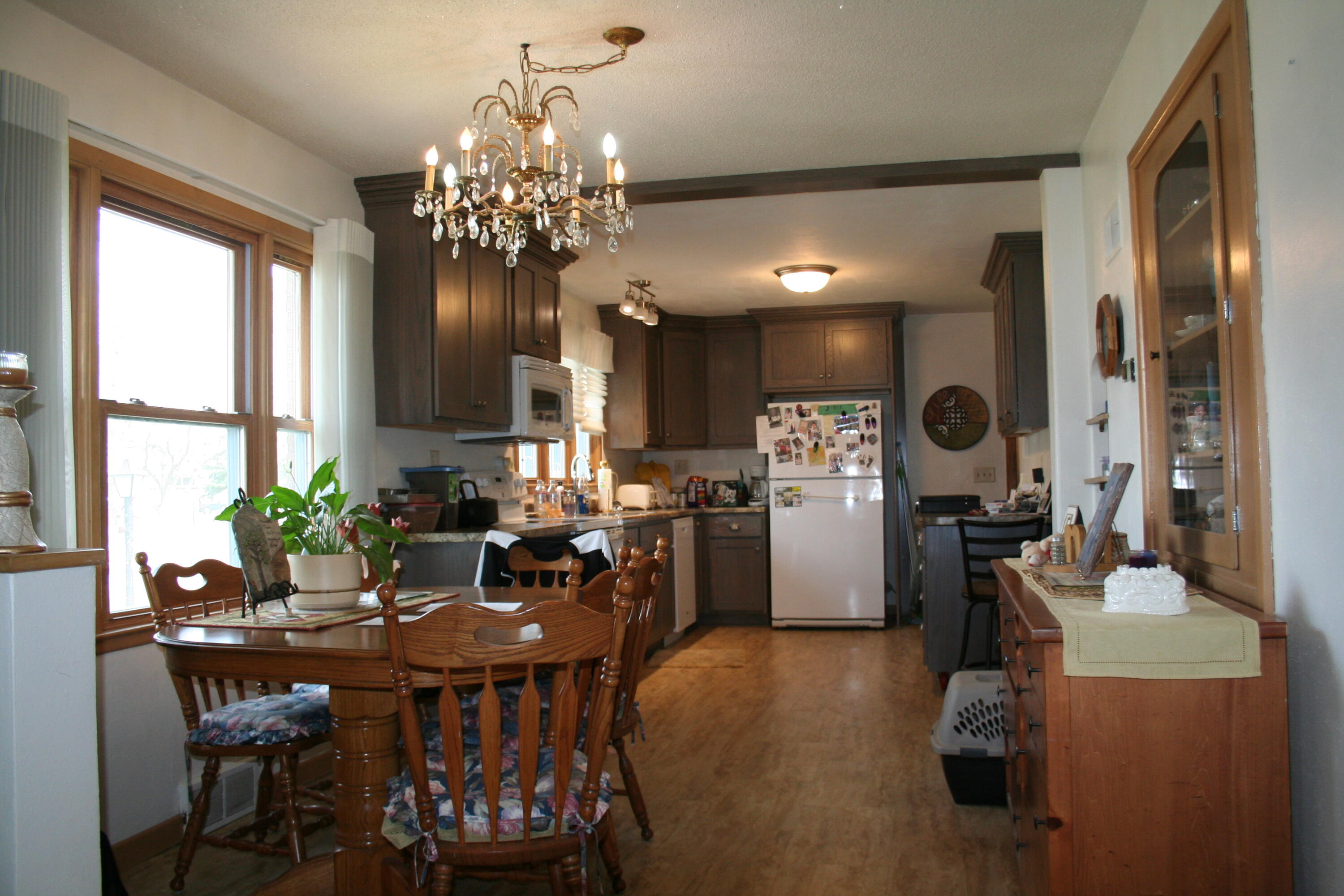 606 W Elm St