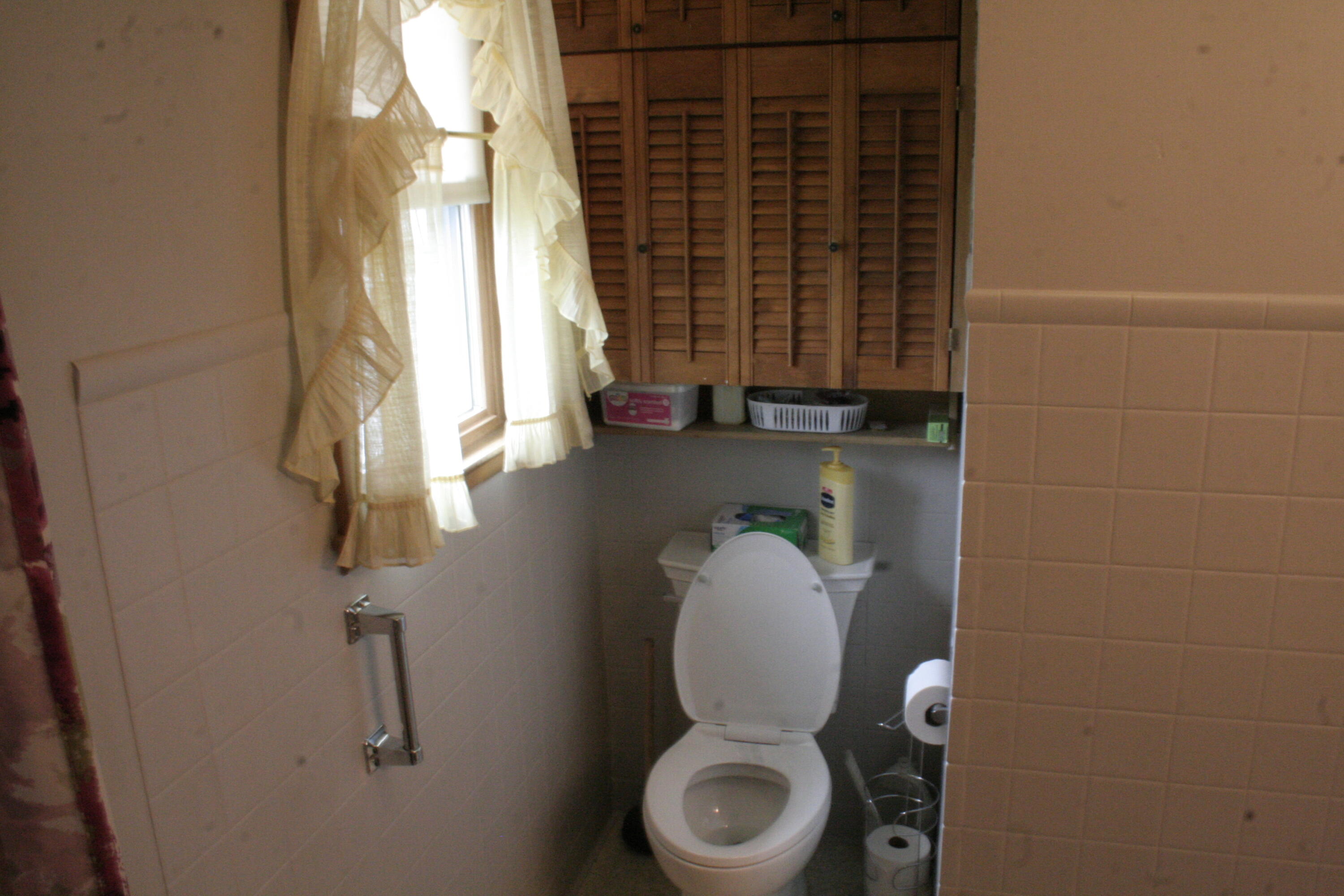606 W Elm St