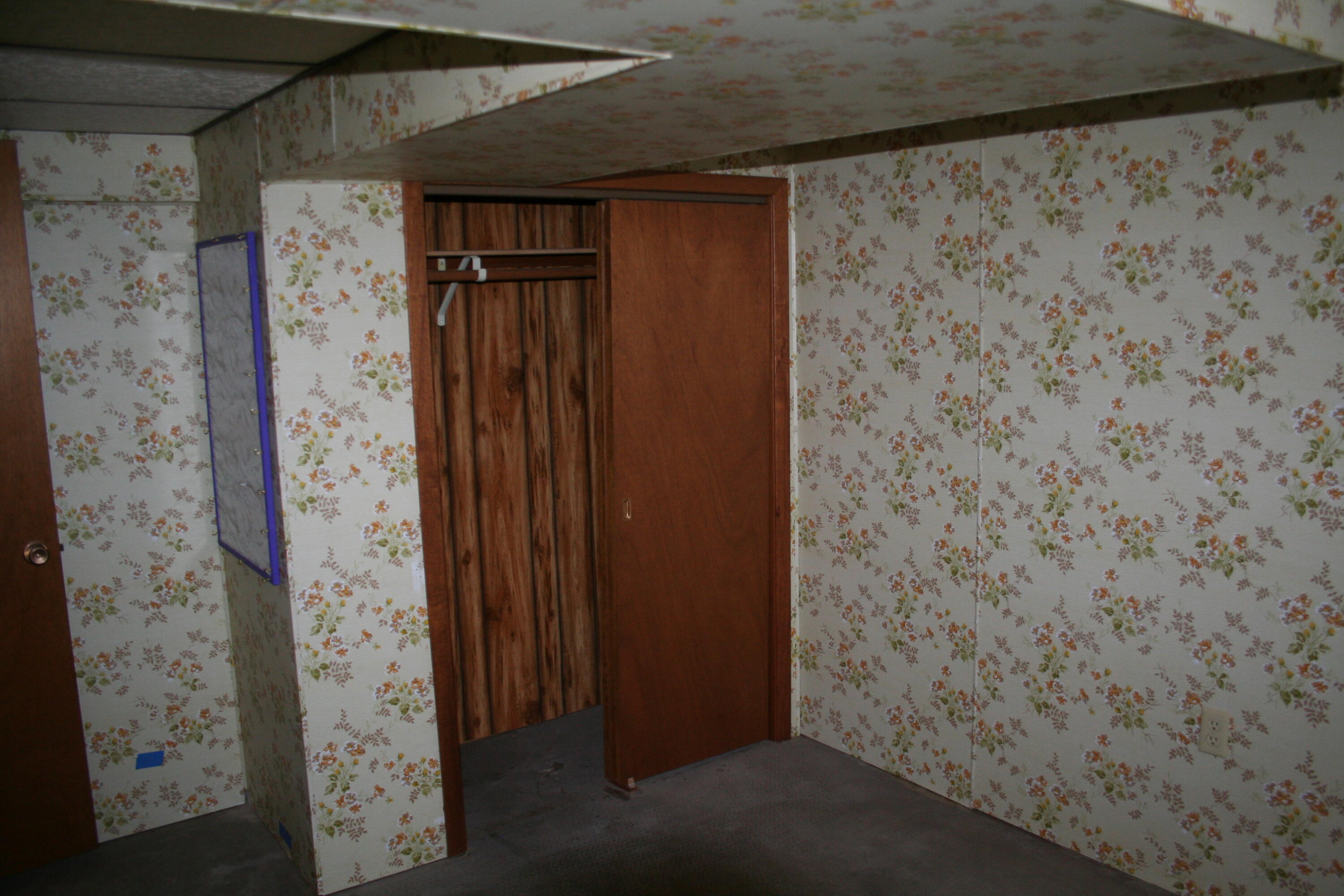 606 W Elm St