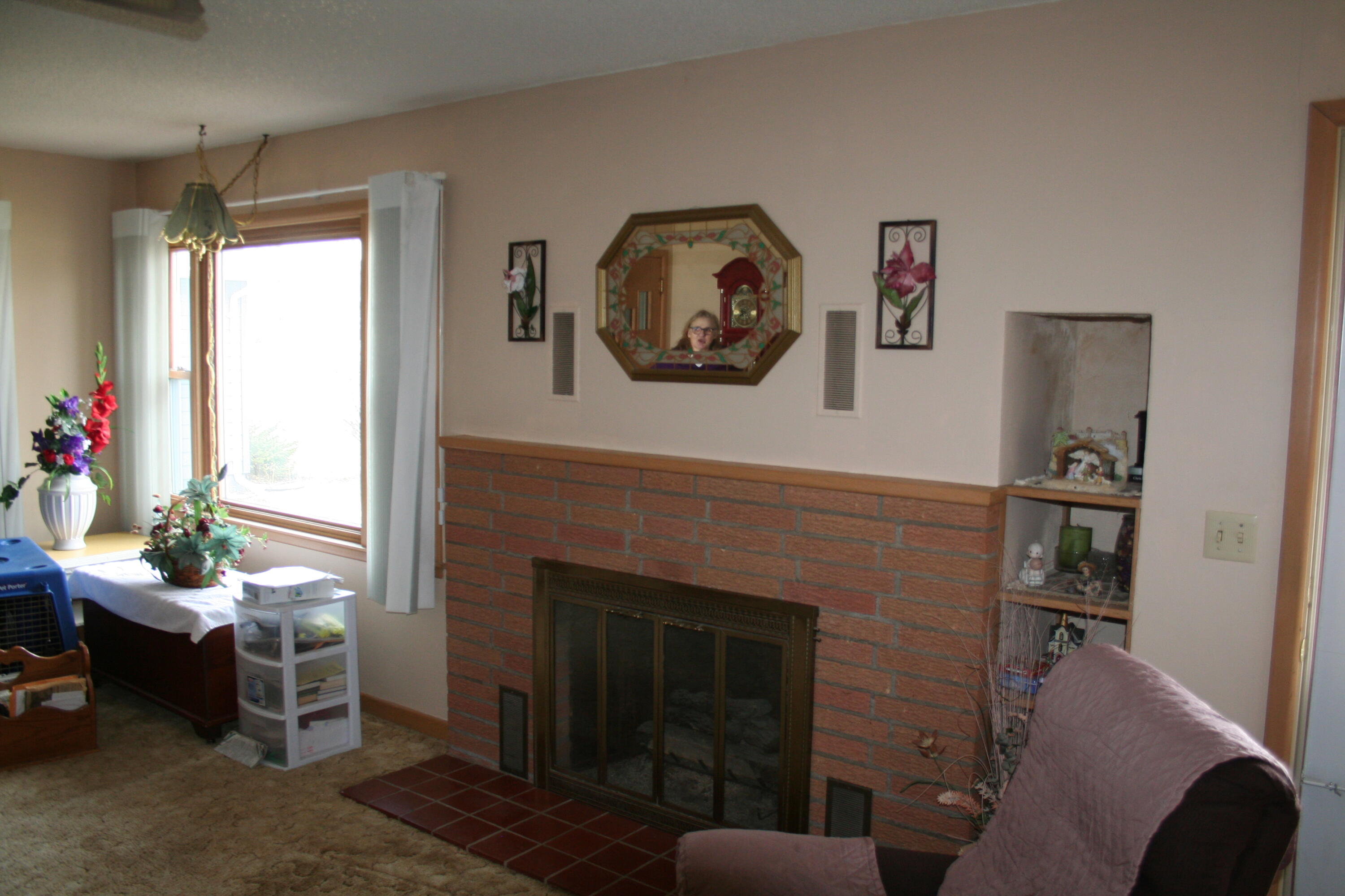 606 W Elm St