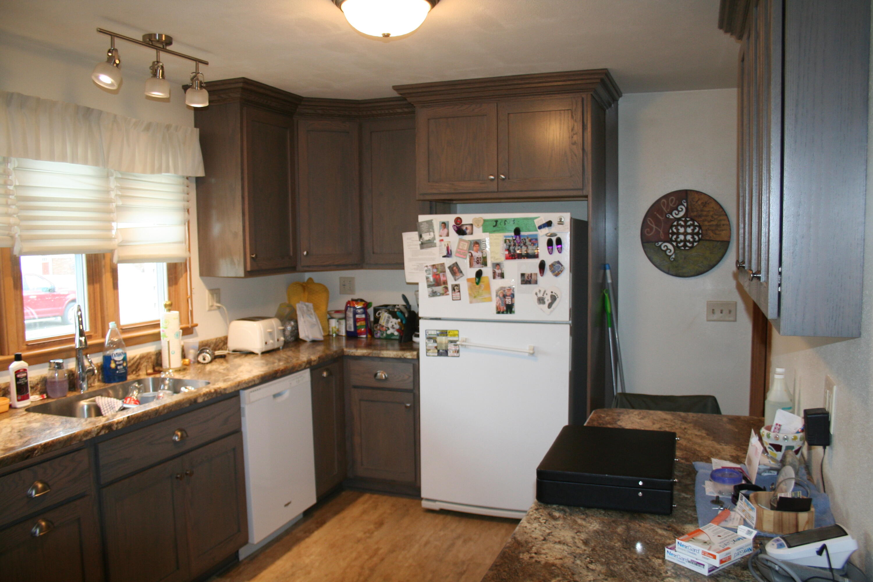 606 W Elm St
