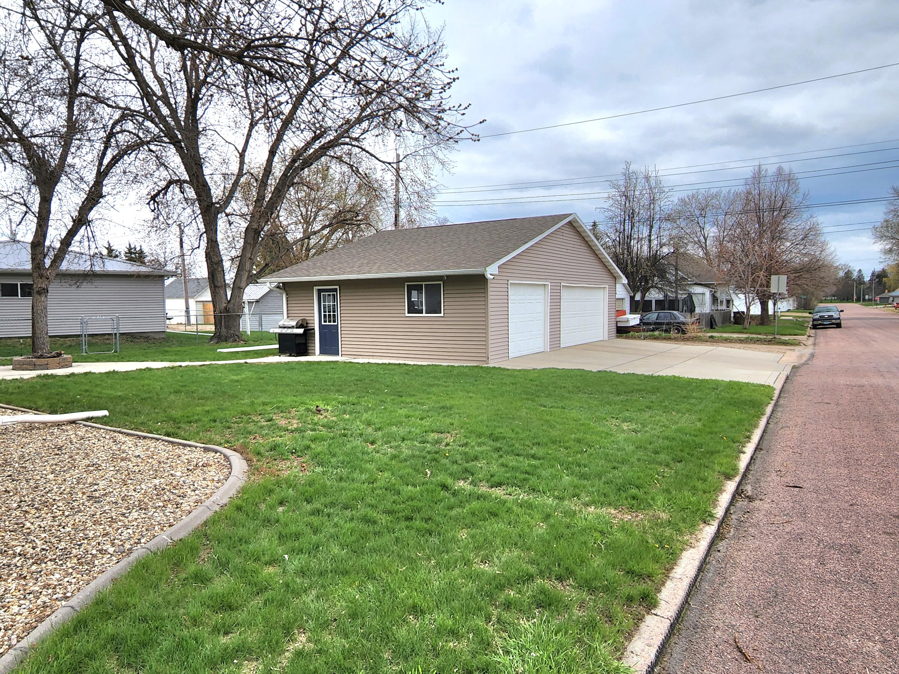 1101 E 3rd Ave