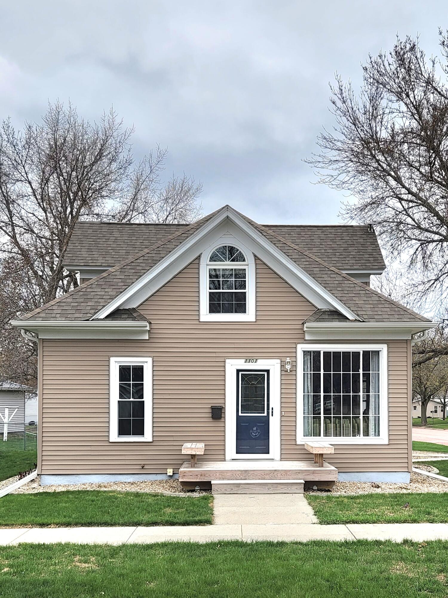 1101 E 3rd Ave