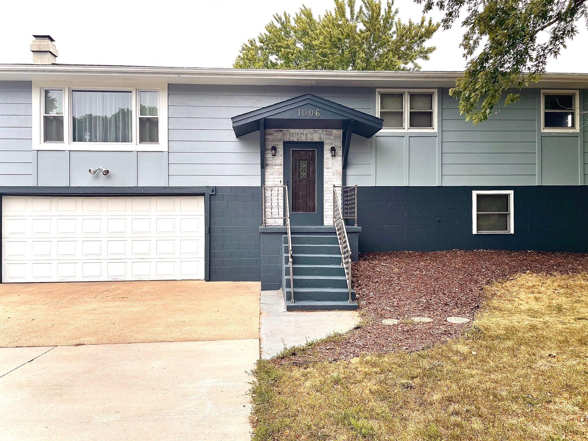 1006 Palmer Place