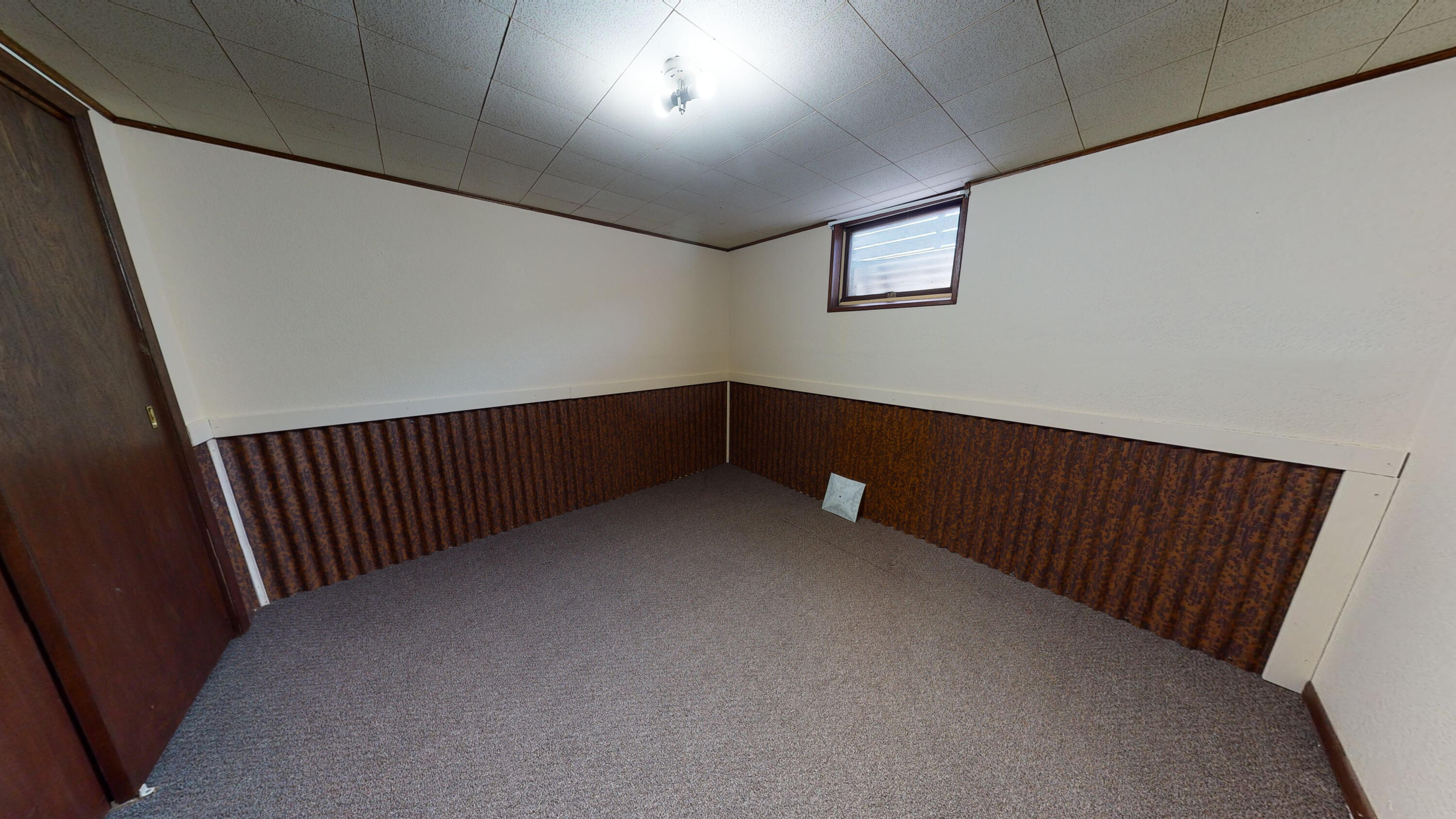 812 W Elm Ave