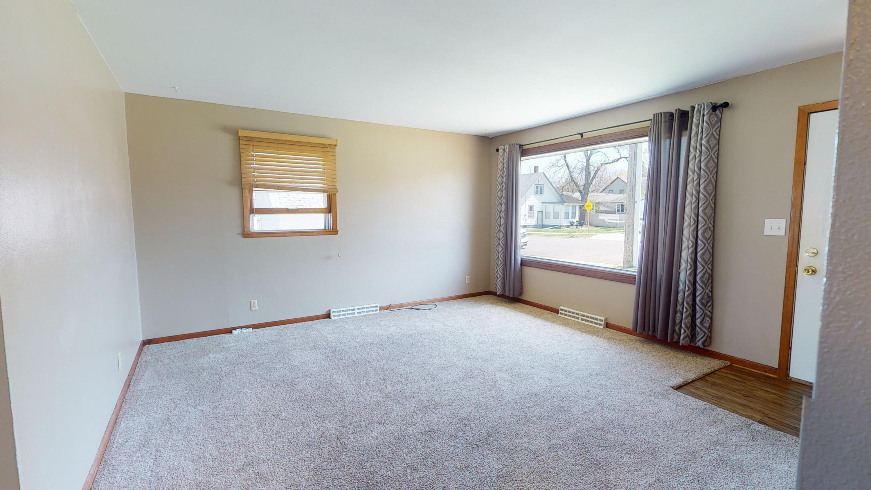 812 W Elm Ave