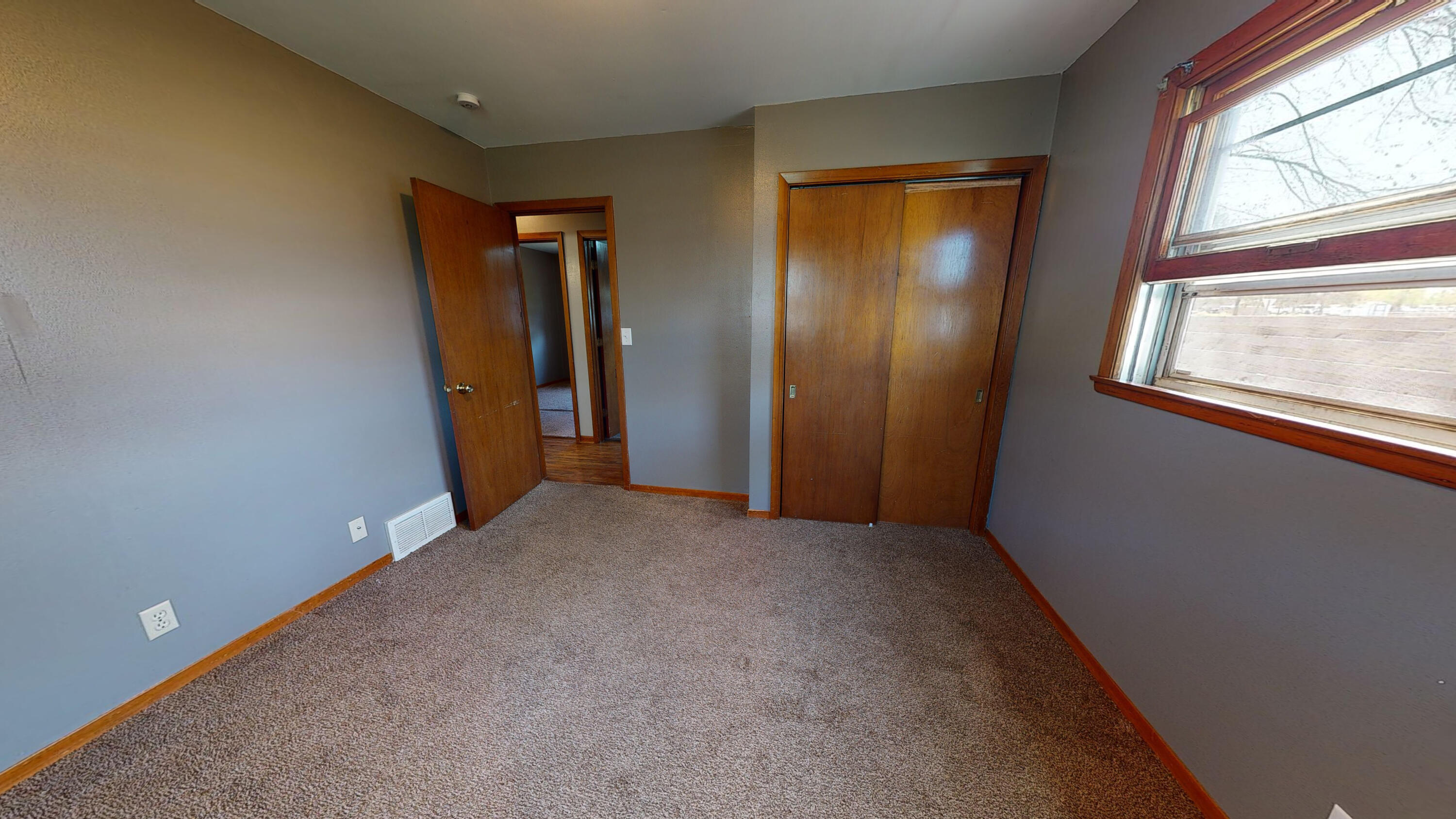 812 W Elm Ave