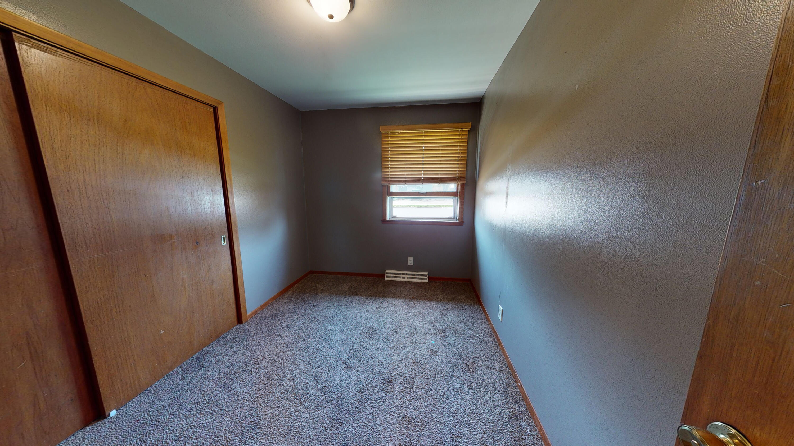 812 W Elm Ave