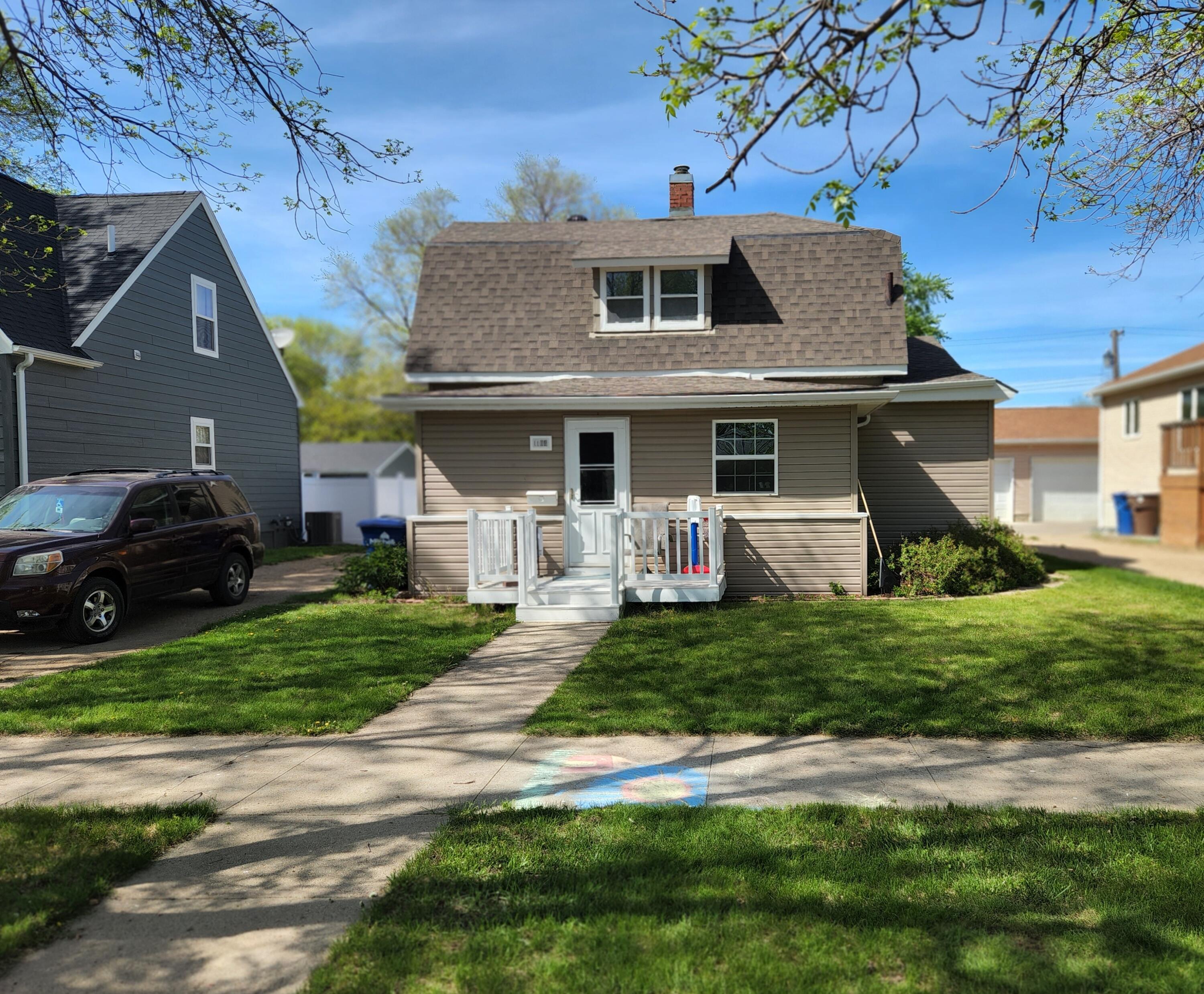1104 E 3rd Ave