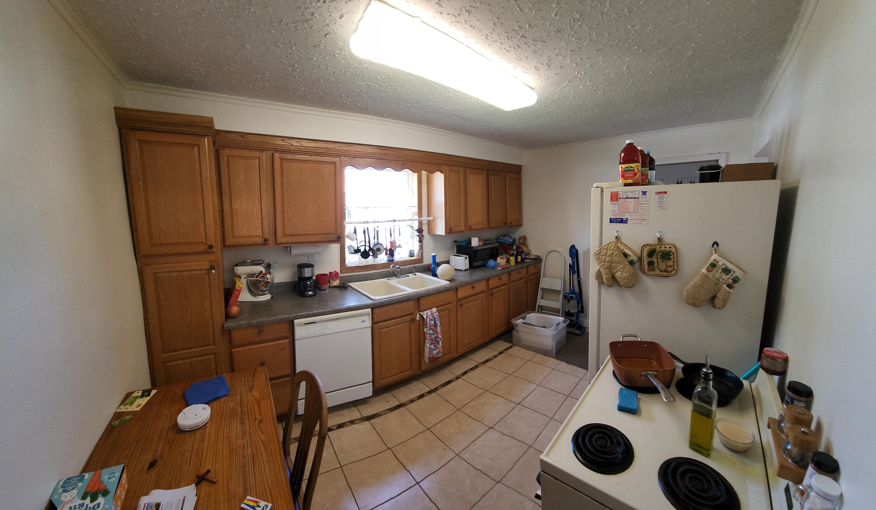1104 E 3rd Ave