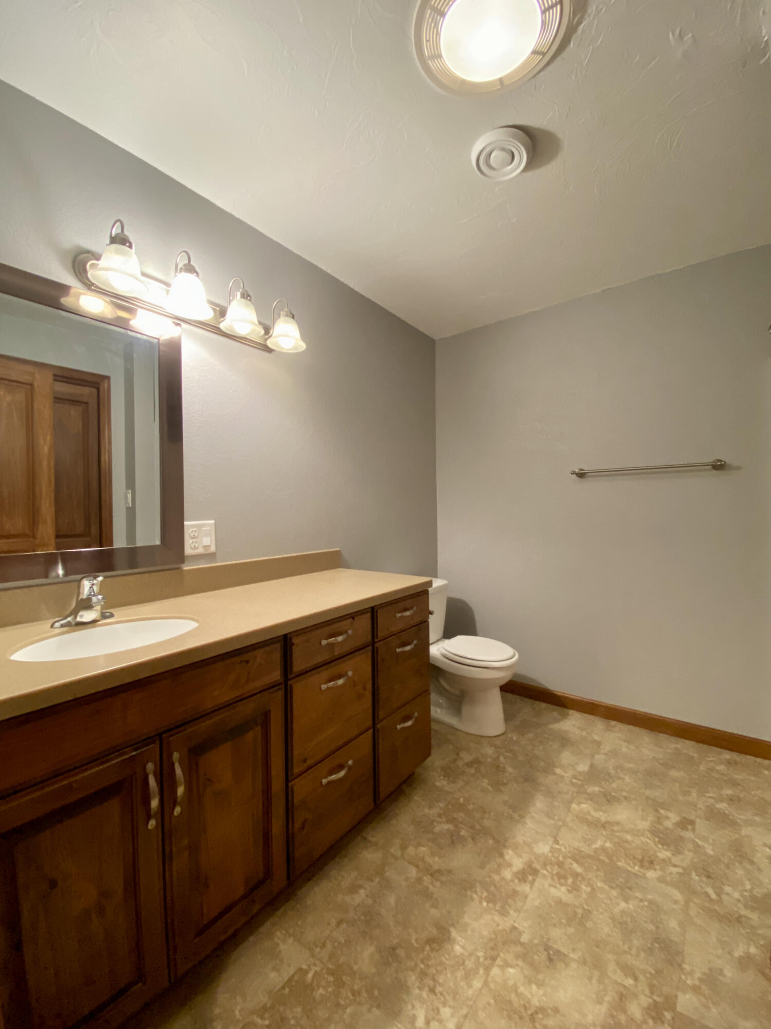 2808 Maui Dr