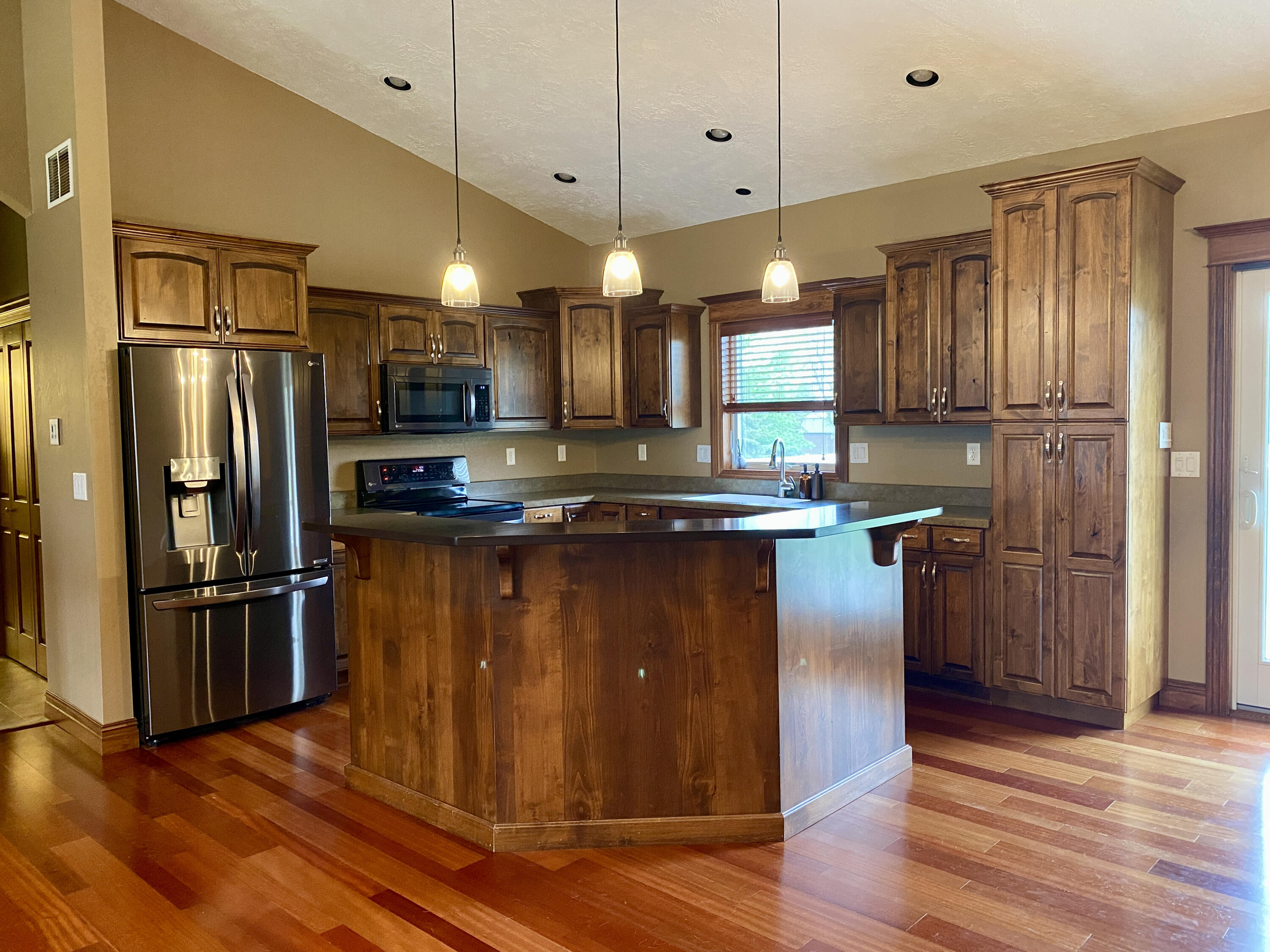 2808 Maui Dr