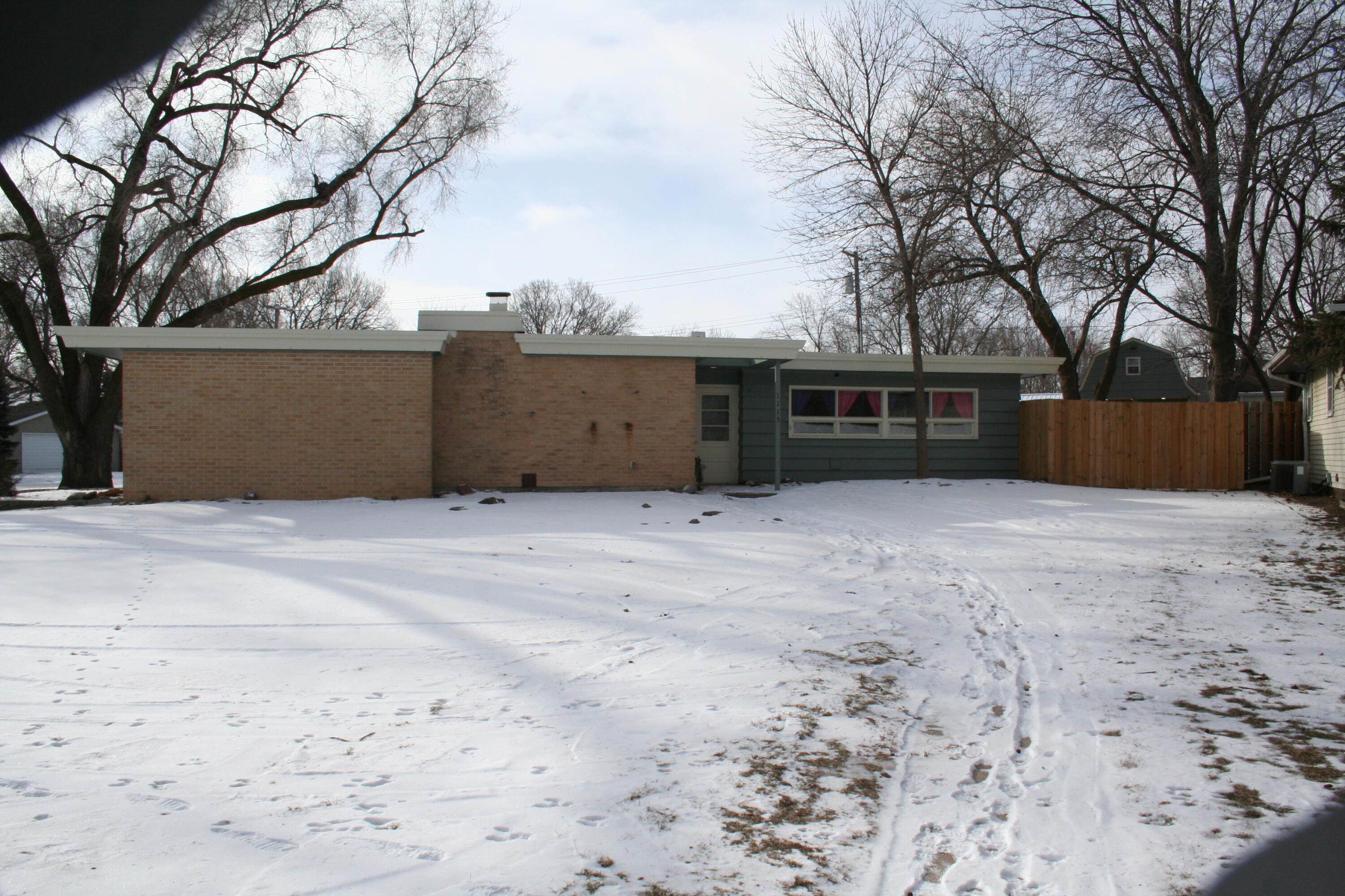 1115 Mitchell Blvd