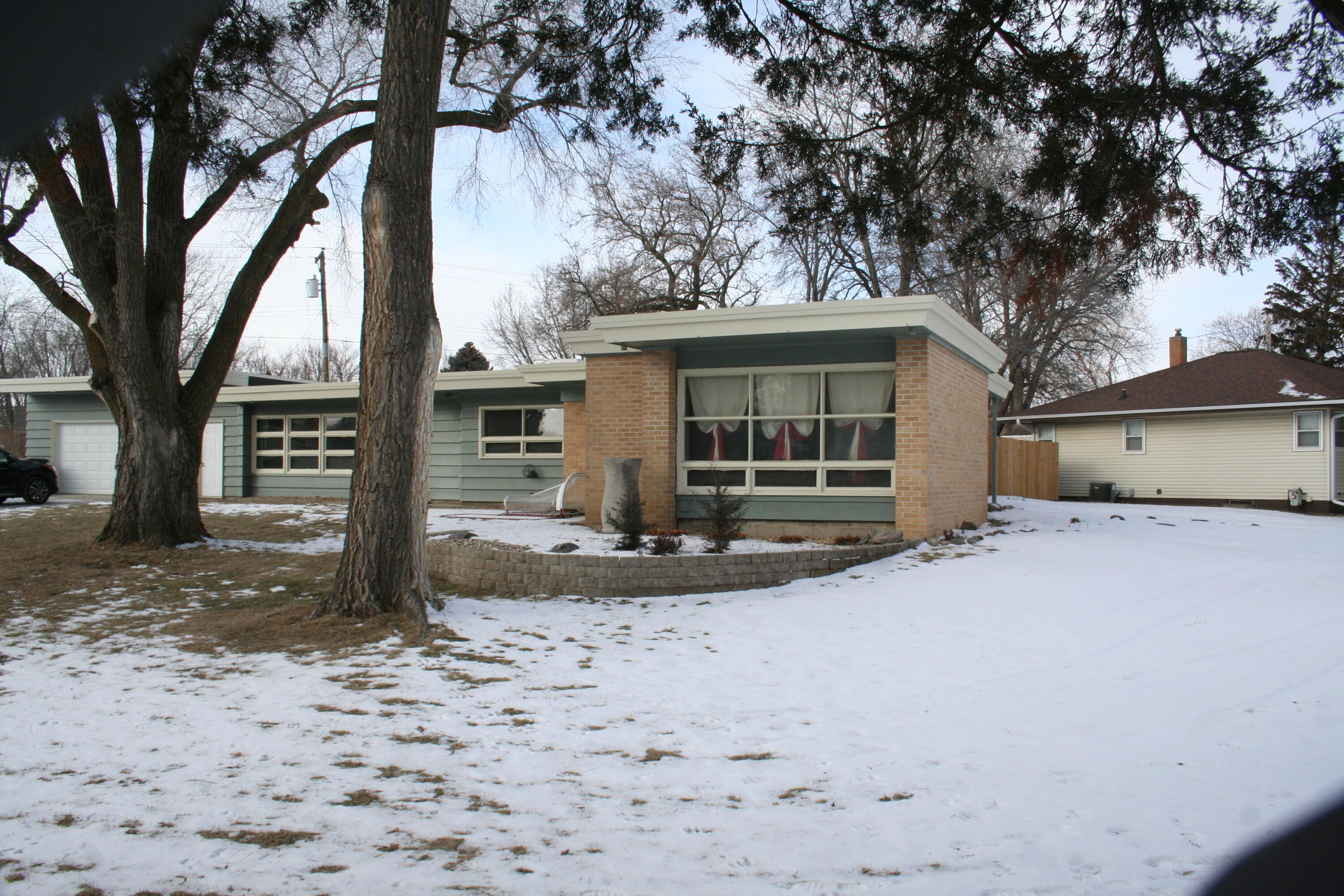 1115 Mitchell Blvd