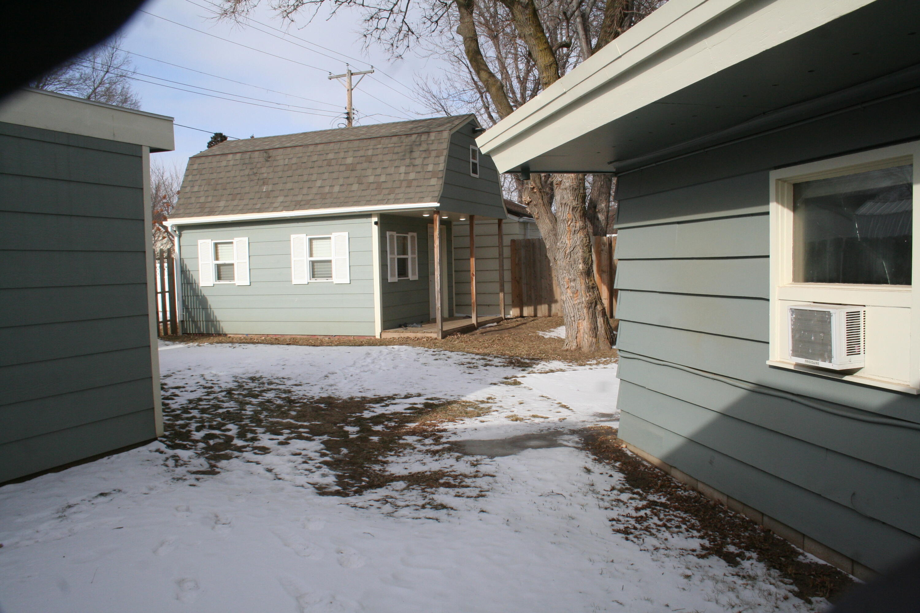 1115 Mitchell Blvd