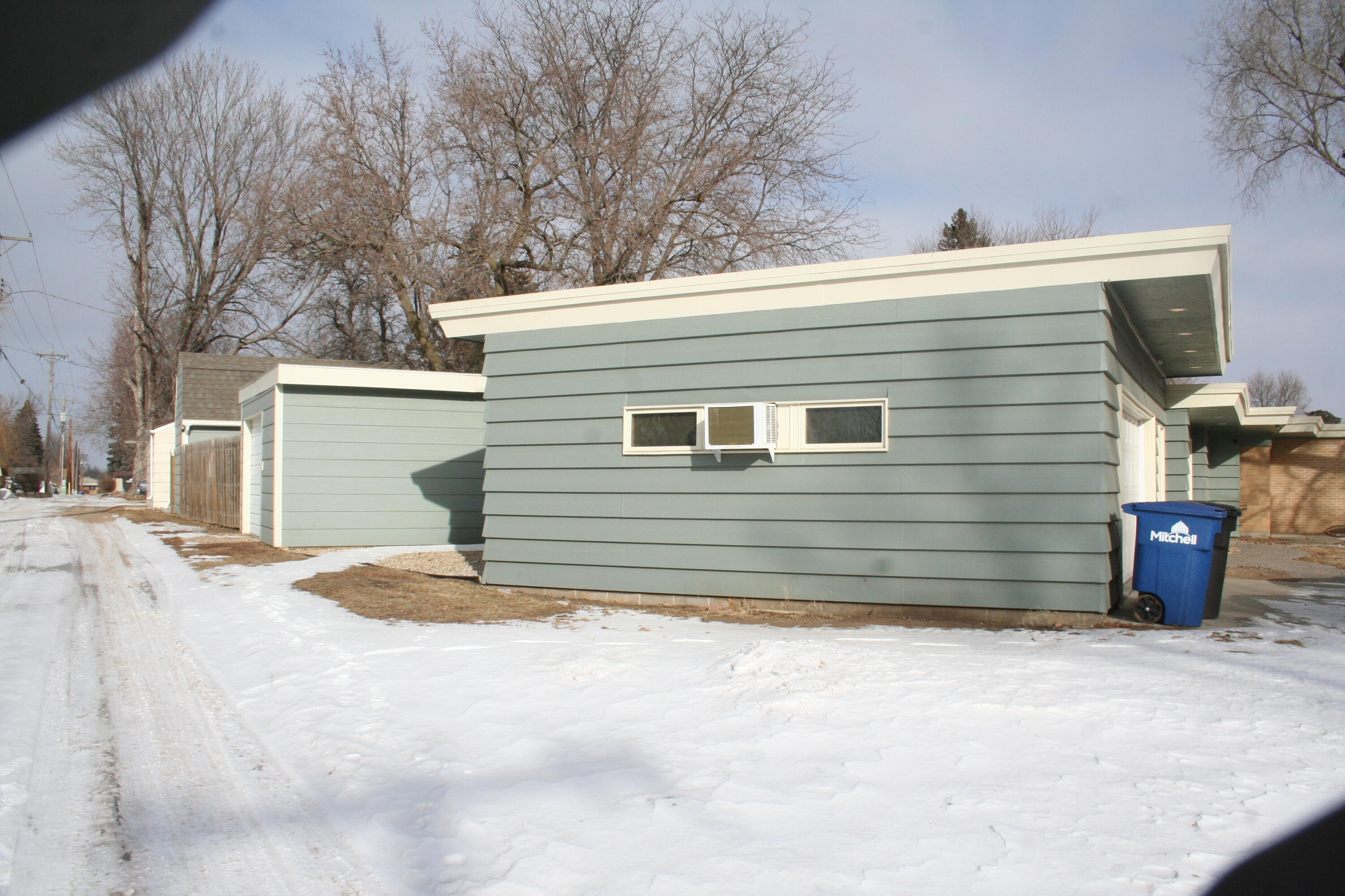 1115 Mitchell Blvd