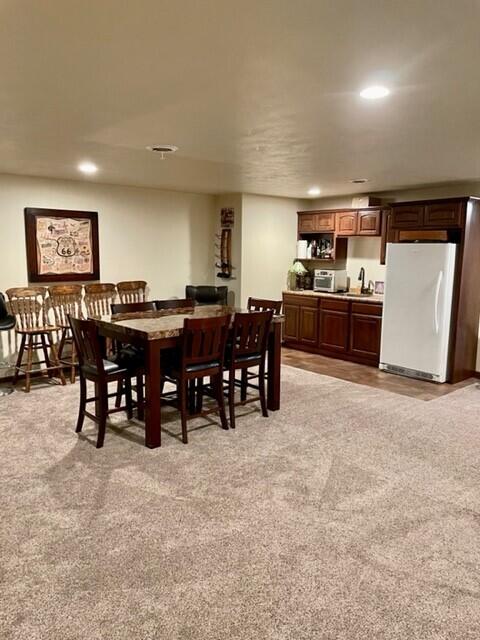 712 Doris Dr