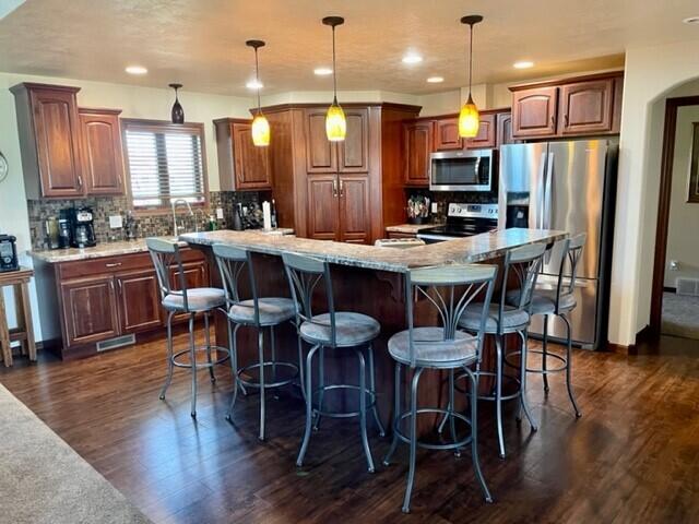 712 Doris Dr