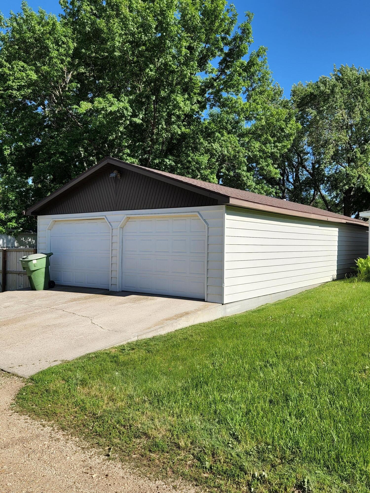 1112 W 6th Ave
