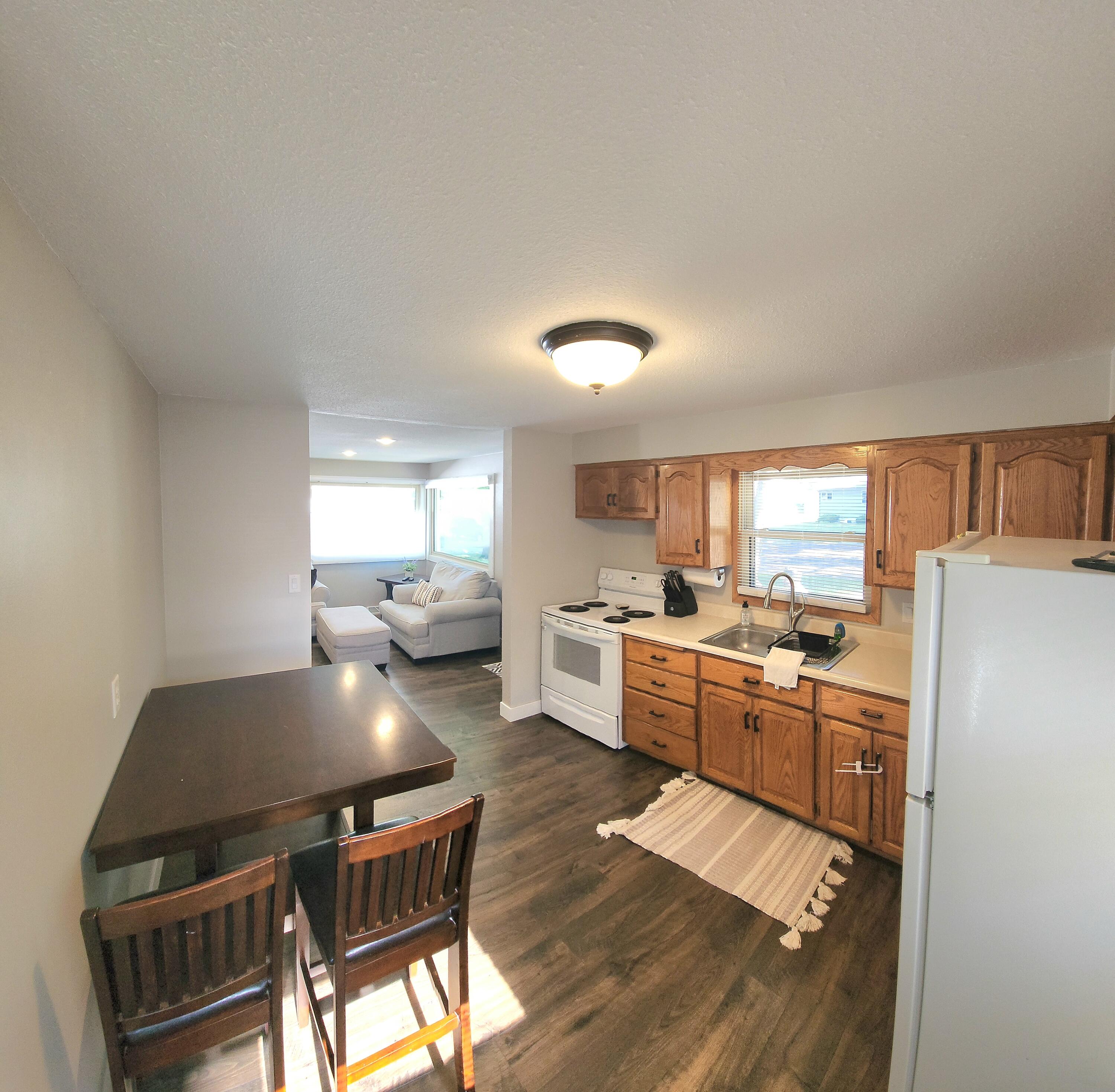 1112 W 6th Ave