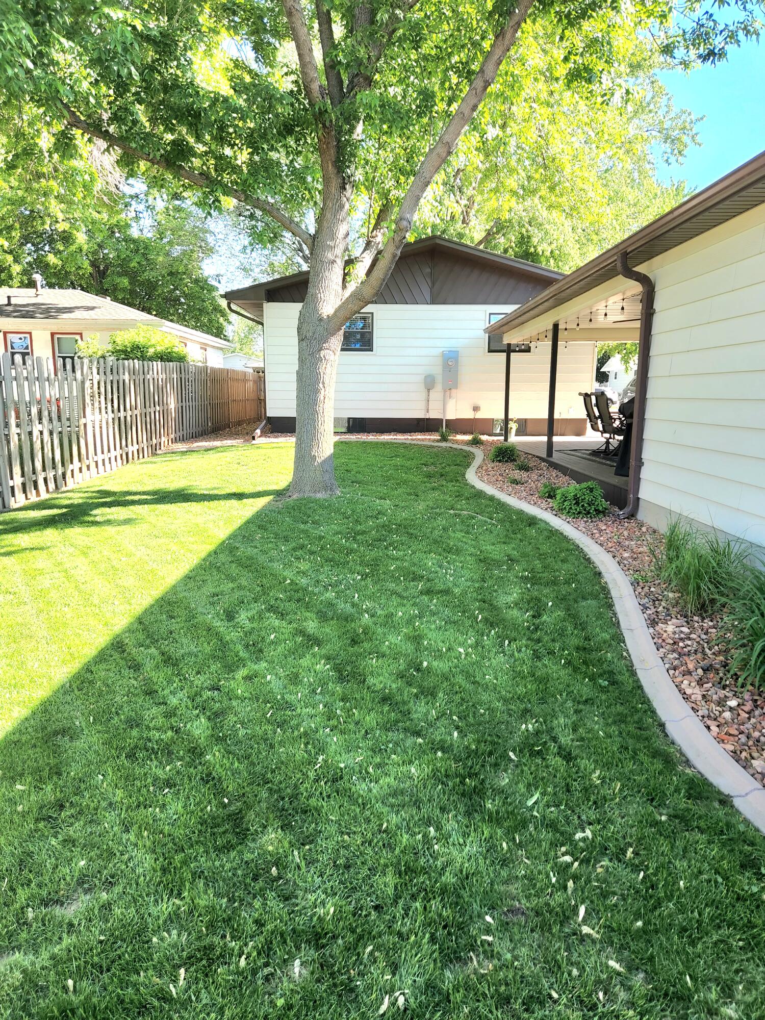 1112 W 6th Ave
