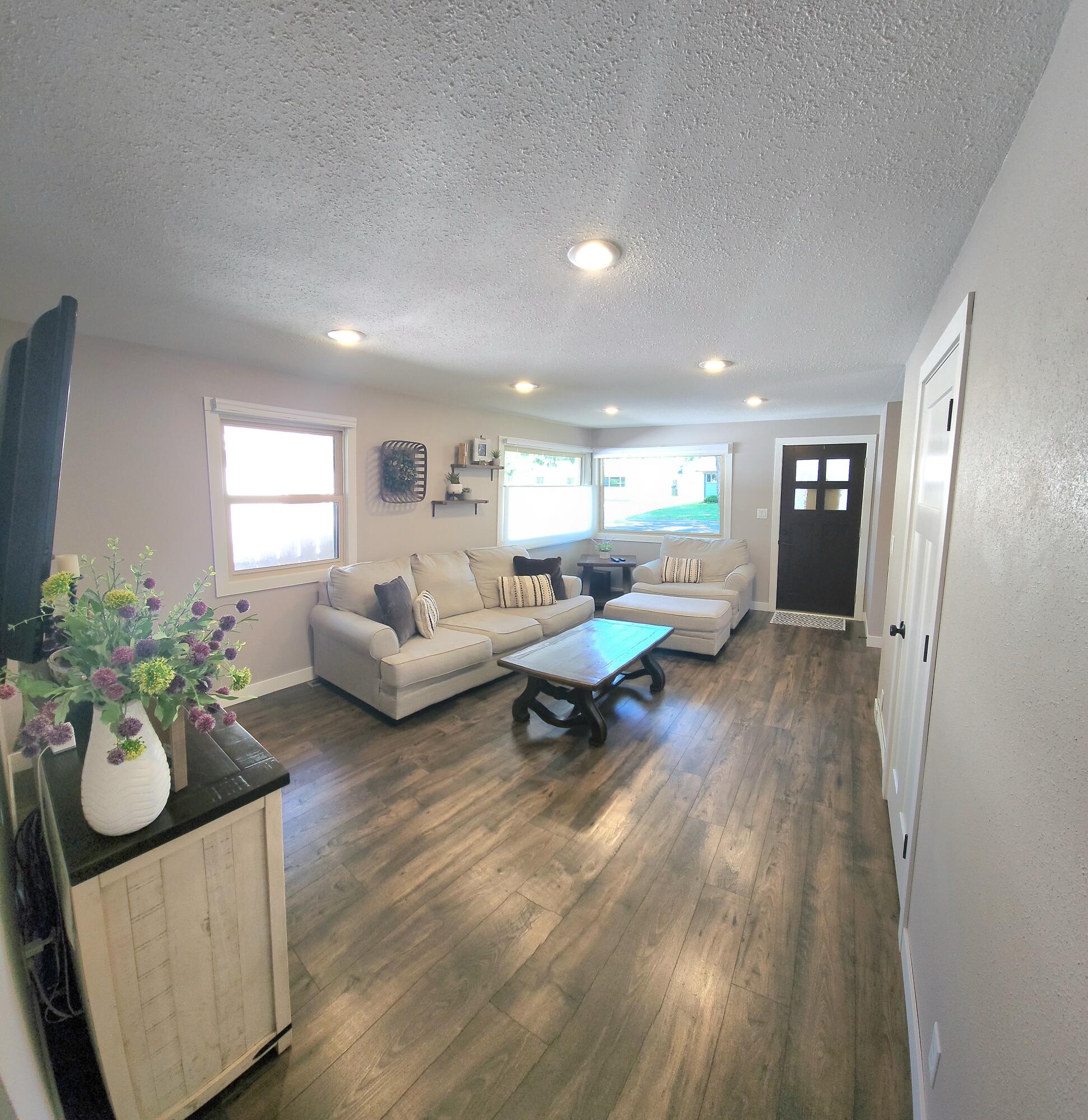 1112 W 6th Ave
