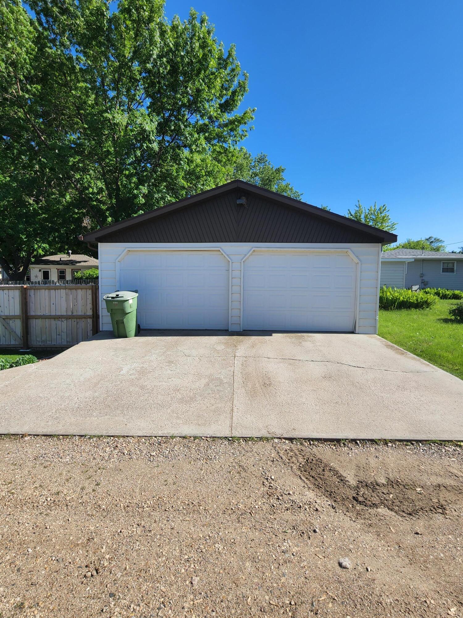 1112 W 6th Ave
