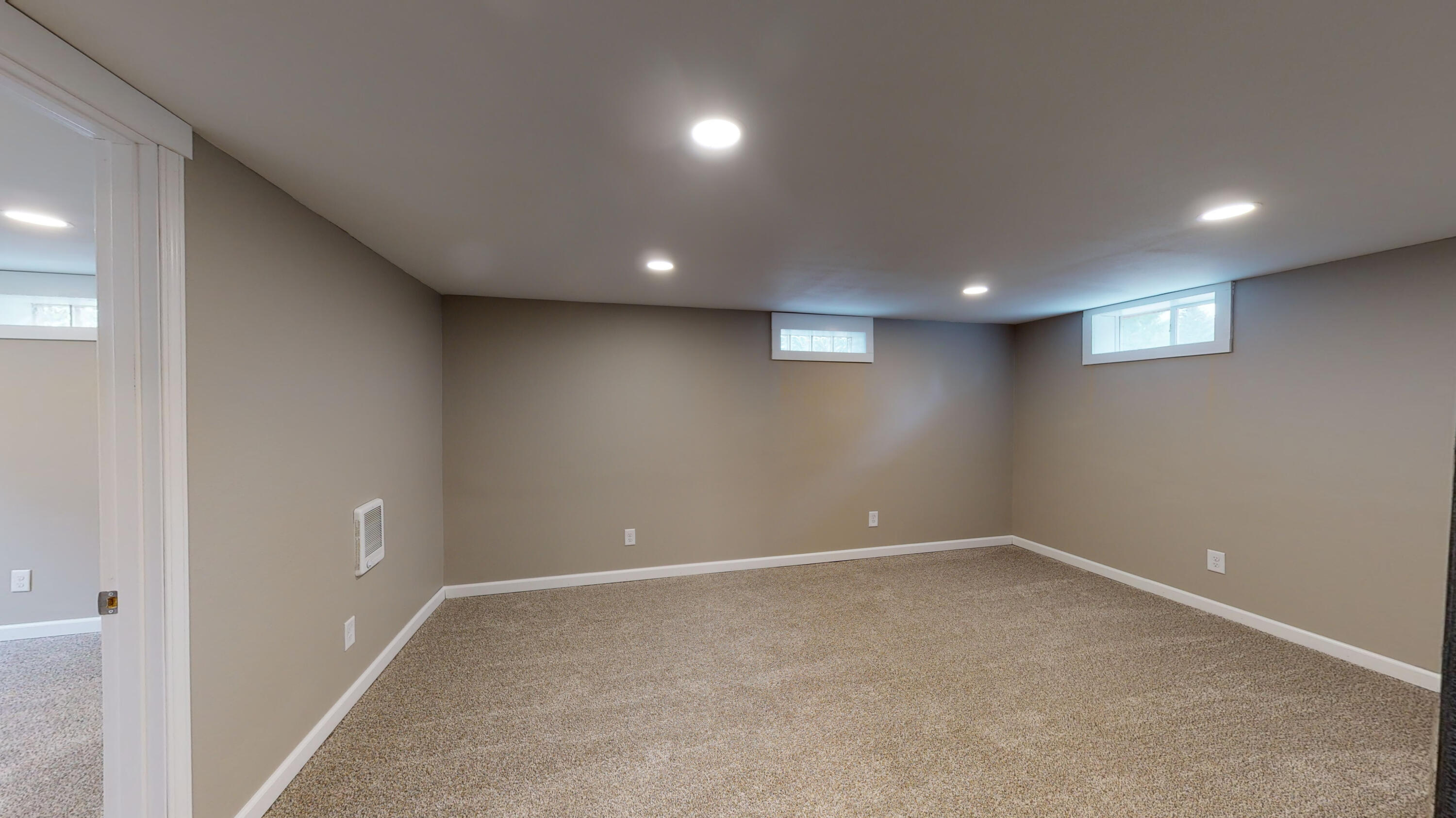 1121 S Miller Ave