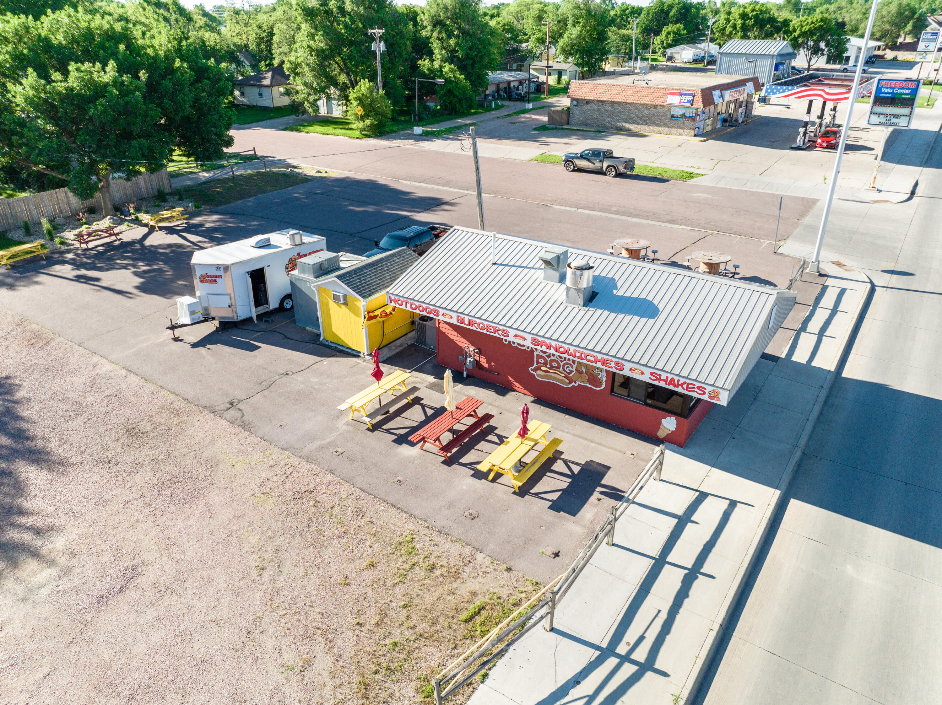 422 S Sanborn Blvd